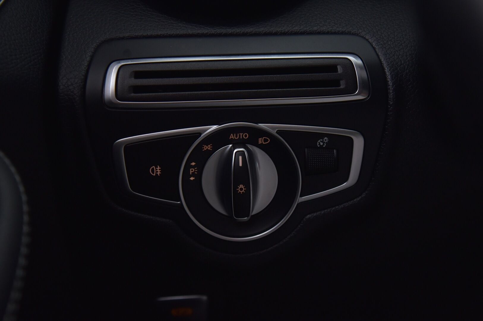 MERCEDES-BENZ C 2019 200 d T A Business *Facelift / Webasto / Navi / LED / Apple&Android / P.kamera / Koukku * - *Juuri saapunut / Juuri huollettu*