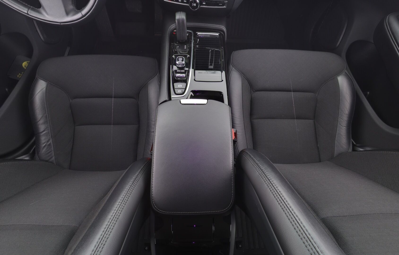 Volvo V60 2020 T6 TwE AWD Momentum aut *Vetokoukku / ACC / Webasto / Pilot assist*