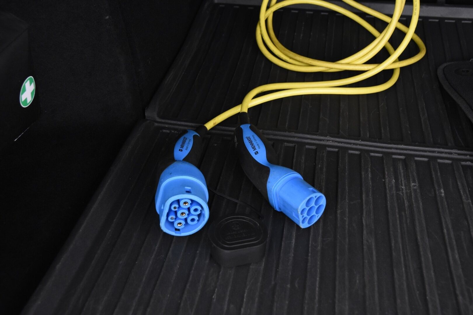 Volvo V60 2020 T6 TwE AWD Momentum aut *Vetokoukku / ACC / Webasto / Pilot assist*