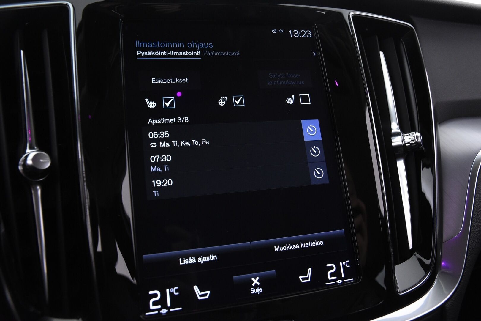 Volvo V60 2020 T6 TwE AWD Momentum aut *Vetokoukku / ACC / Webasto / Pilot assist*