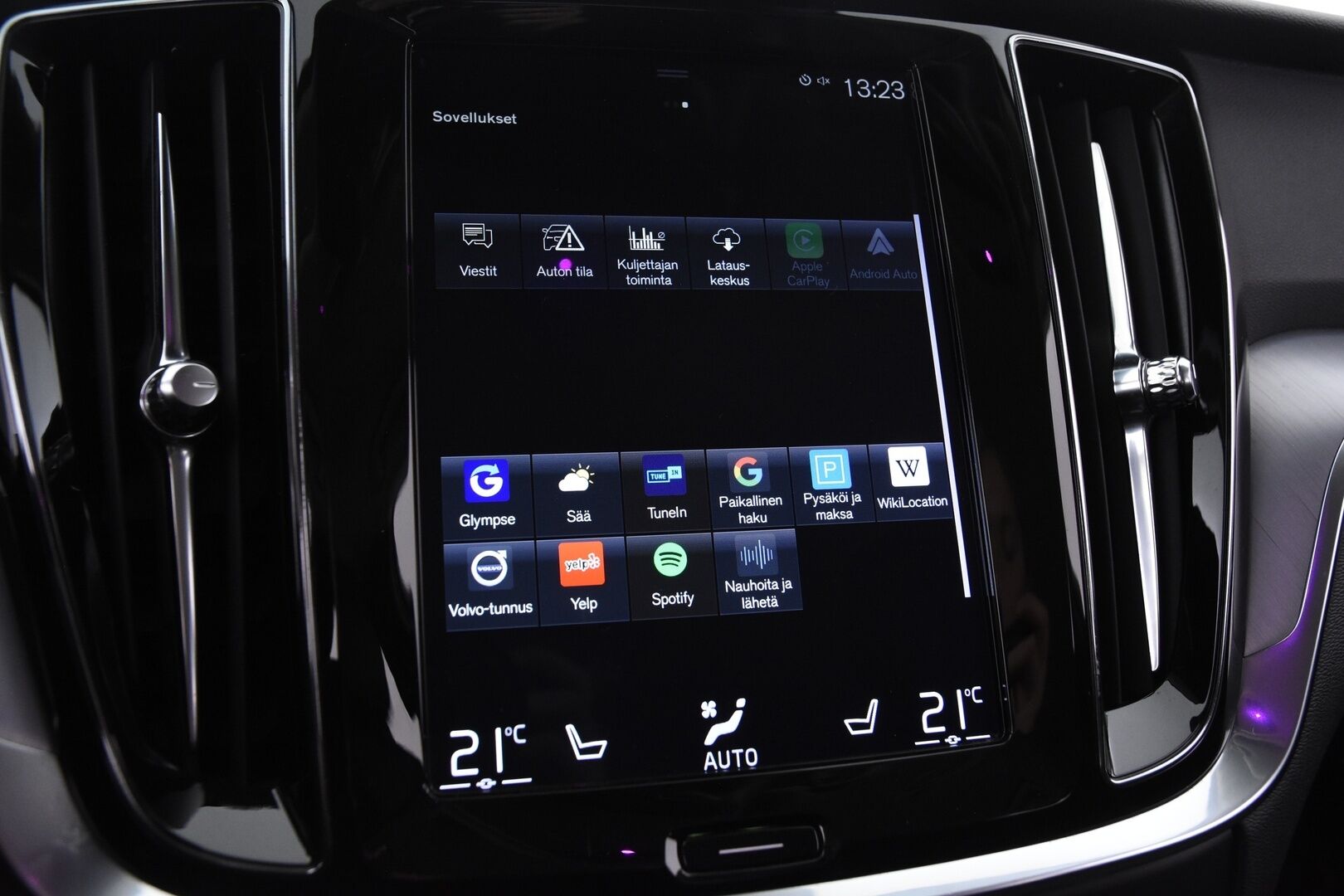 Volvo V60 2020 T6 TwE AWD Momentum aut *Vetokoukku / ACC / Webasto / Pilot assist*