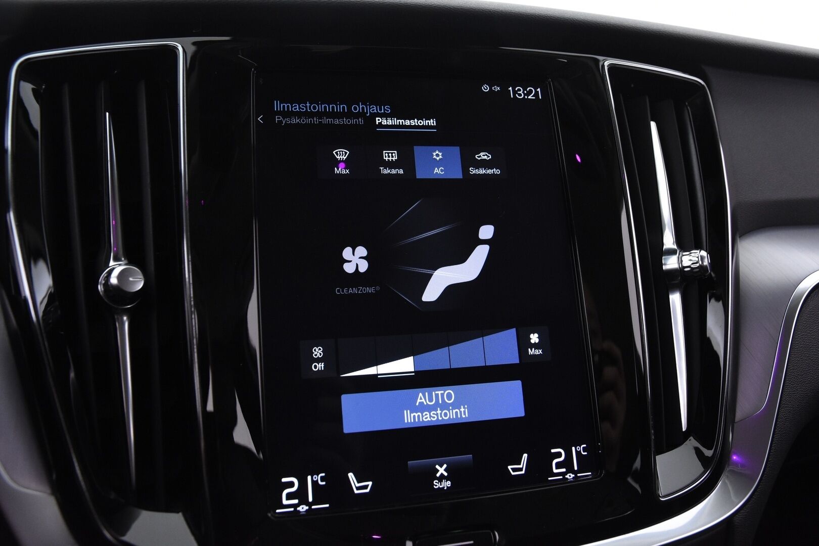 Volvo V60 2020 T6 TwE AWD Momentum aut *Vetokoukku / ACC / Webasto / Pilot assist*