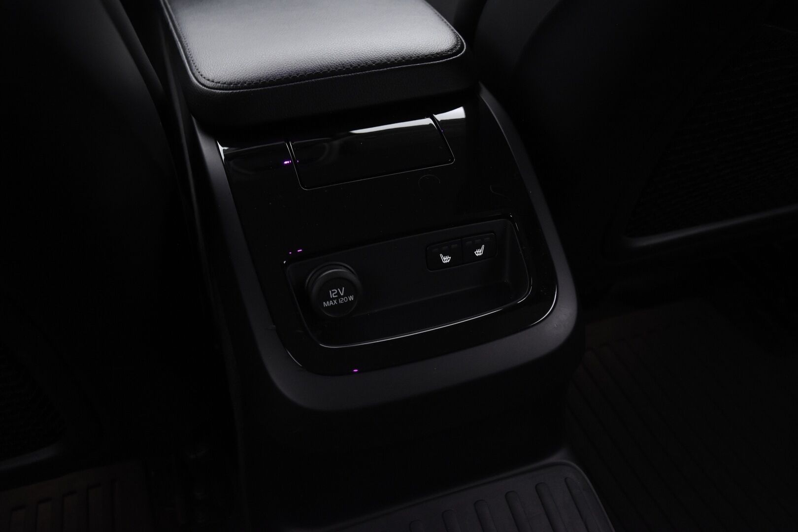 Volvo V60 2020 T6 TwE AWD Momentum aut *Vetokoukku / ACC / Webasto / Pilot assist*