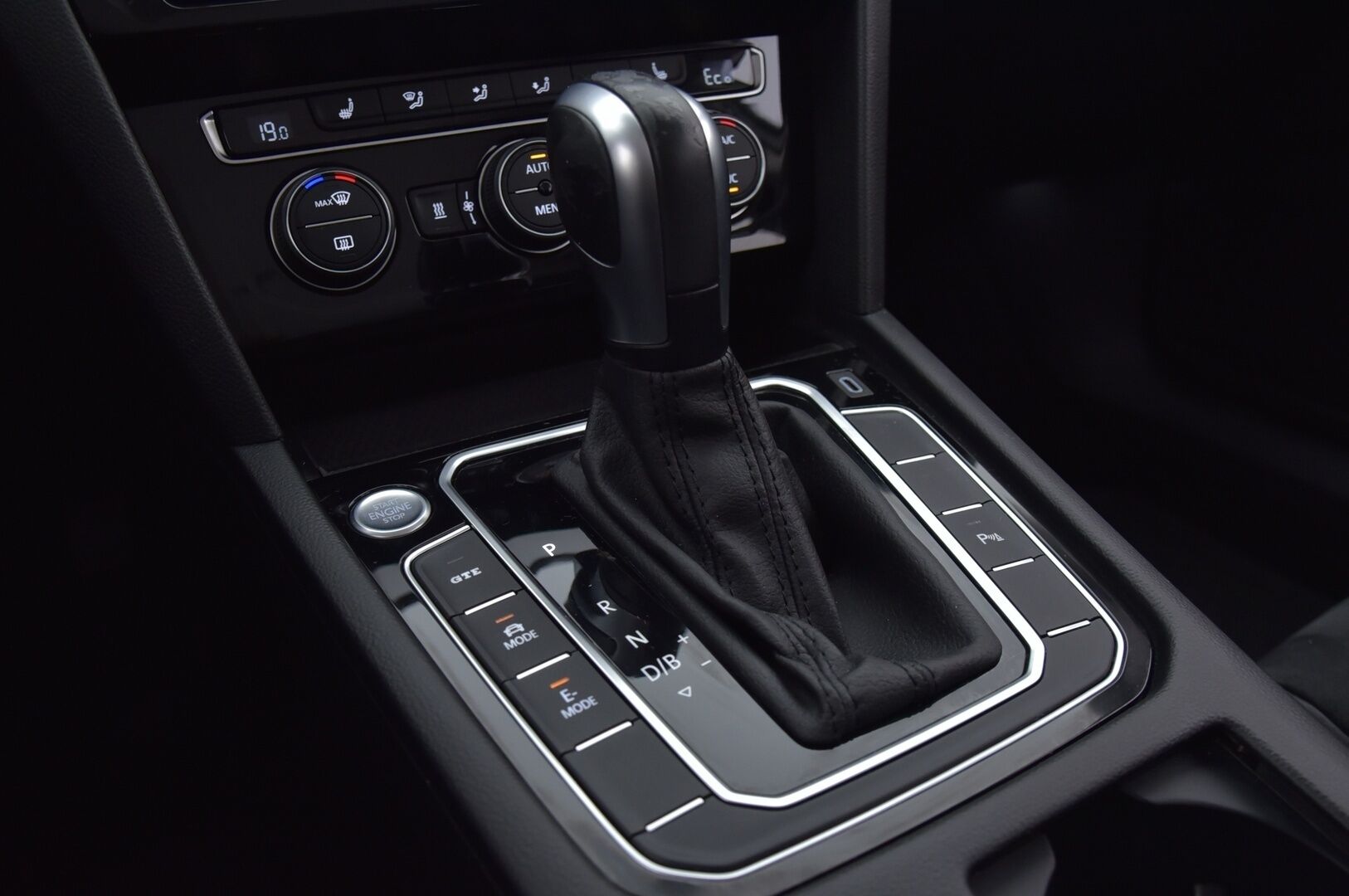 VOLKSWAGEN PASSAT 2020 Variant GTE Plug-In Hybrid 160 kW DSG-aut * ALV / Adapt. vakkari / Webasto / IQ Light / Apple&Android / Koukku * - KORKO VAIN 3,99 %