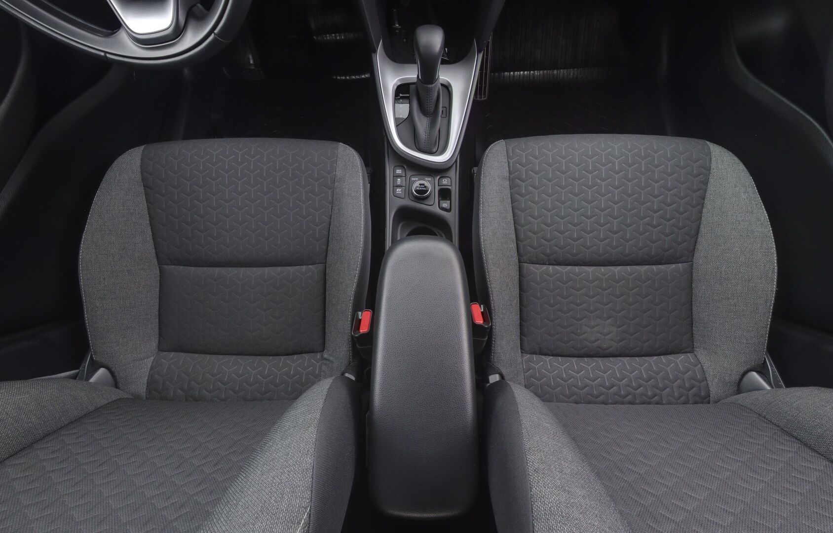 Toyota Yaris Cross 2023 1,5 Hybrid AWD-i Intense ACC / P.kamera / Blis / Navi / KeyLessGo / Lohko.S.Pistoke / S.luukku / Merkkihuollettu - 3,99 % KORKOTARJOUS TÄHÄN AUTOON - Joka maastoon sopiva / Lähes uusi / Upeat varusteet! 