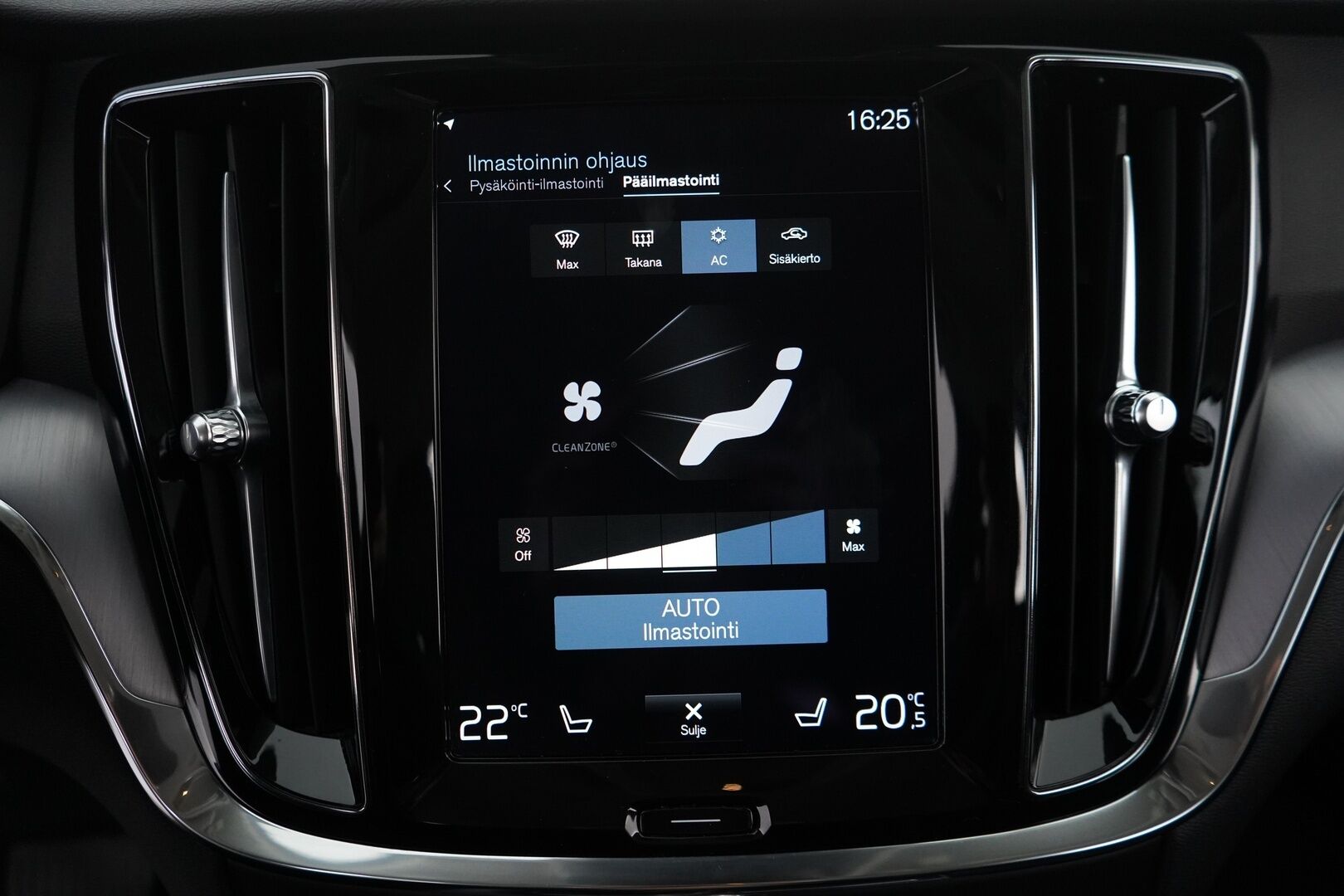 Volvo V60 2021 T6 Recharge AWD Momentum Advanced *ACC / BLIS / Webasto / VOC / Kamera / Pilot Assist / Navi * - KATSO KAMPANJAHINTA! / Kahdet Volvon vanteet / SoH 91% / Juuri katsastettu / Juuri huollettu sekä jakohihna vaihdettu! - Osta nyt, maksa vasta ensi vuonna