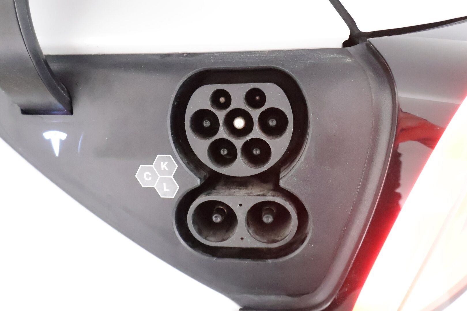 Tesla Model Y 2023 RWD - 3,99 % KORKOTARJOUS TÄHÄN AUTOON - 1Om Suomiauto / Lämpöpumppu / Vetokoukku / Matrix LED / Nahkasisusta / Premium Audio!