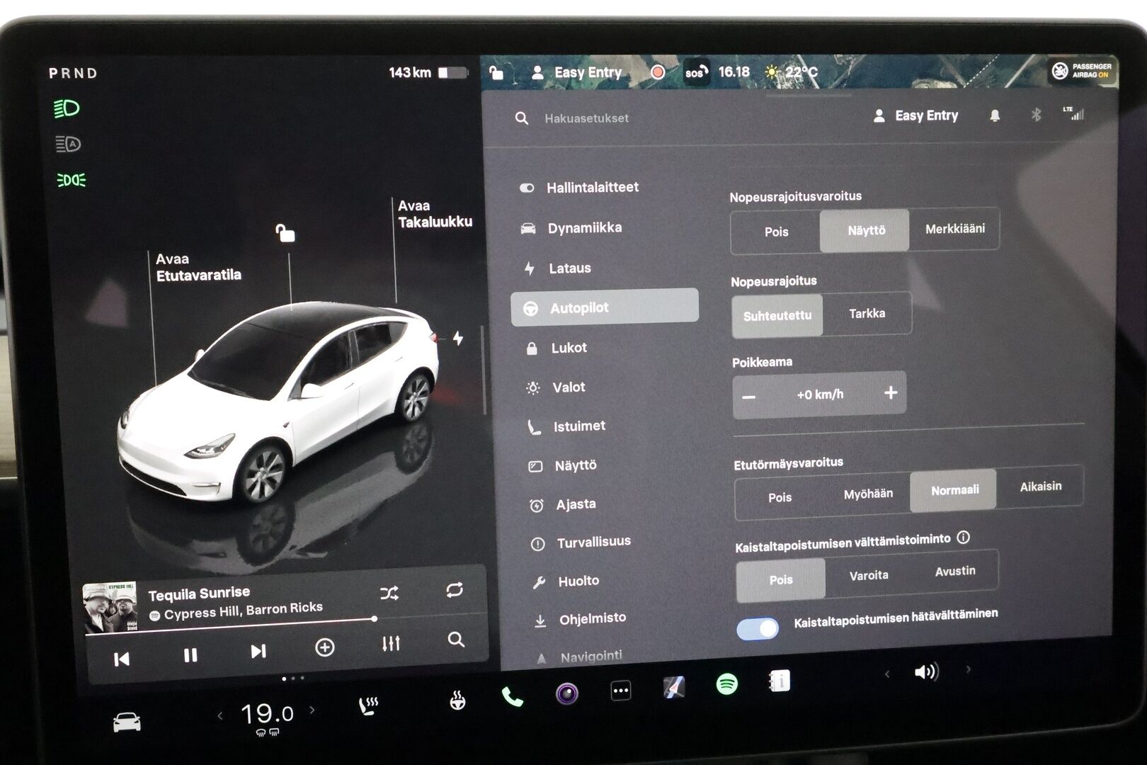Tesla Model Y 2023 RWD - 3,99 % KORKOTARJOUS TÄHÄN AUTOON - 1Om Suomiauto / Lämpöpumppu / Vetokoukku / Matrix LED / Nahkasisusta / Premium Audio!
