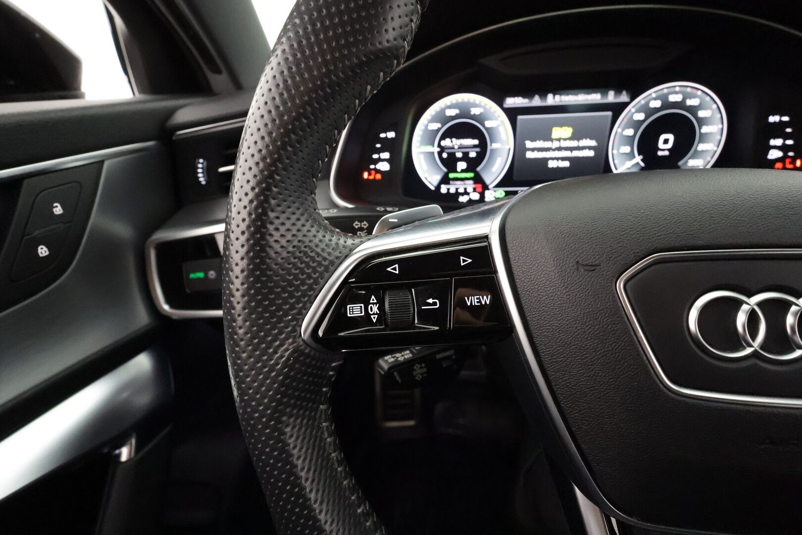 Audi A6 2021 55 TFSI e quattro S-line *Adapt.vakkari / P-Kamera / Matrix LED / Koukku / Black Optic* - Koti & kauppalaturi / Kahdet renkaat