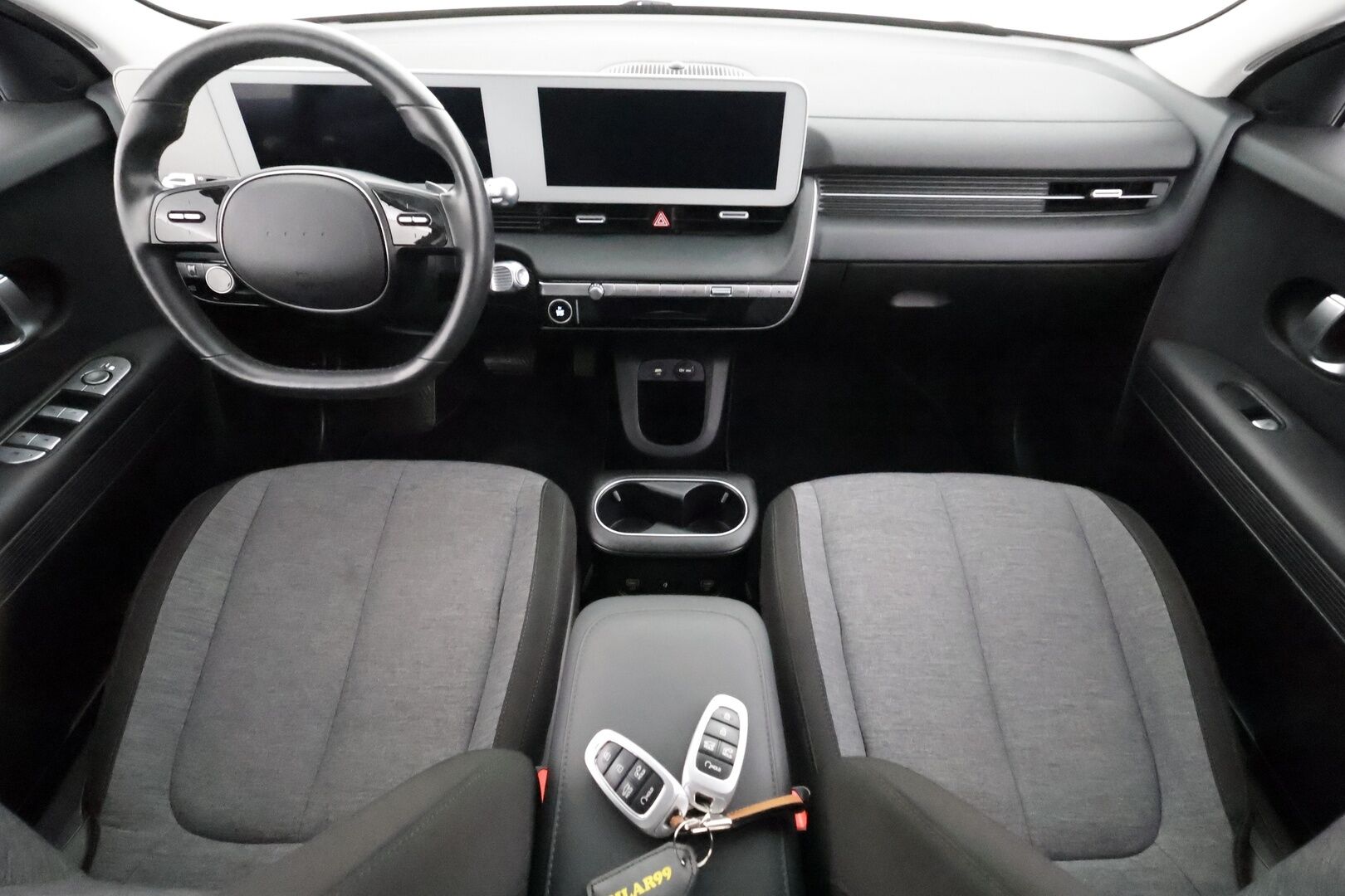 Hyundai IONIQ 5 2023 77 kWh 229 hv Style - | ACC | ILP | Koukku | BOSE | Sähköpenkki | Sähk. takaluukku | P.kamera | HDA | BSM | Lämm. ratti | 1-om suomiauto | 2x renkaat aluin | ALV | 