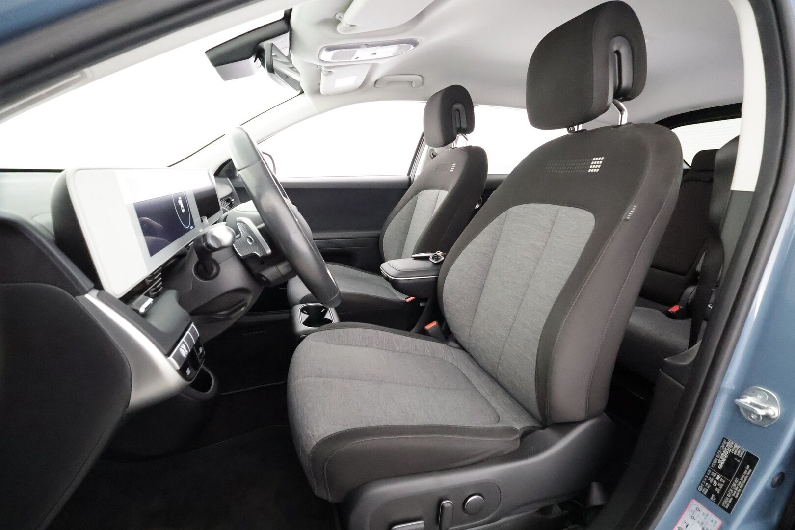 Hyundai IONIQ 5 2023 77 kWh 229 hv Style - | ACC | ILP | Koukku | BOSE | Sähköpenkki | Sähk. takaluukku | P.kamera | HDA | BSM | Lämm. ratti | 1-om suomiauto | 2x renkaat aluin | ALV | 