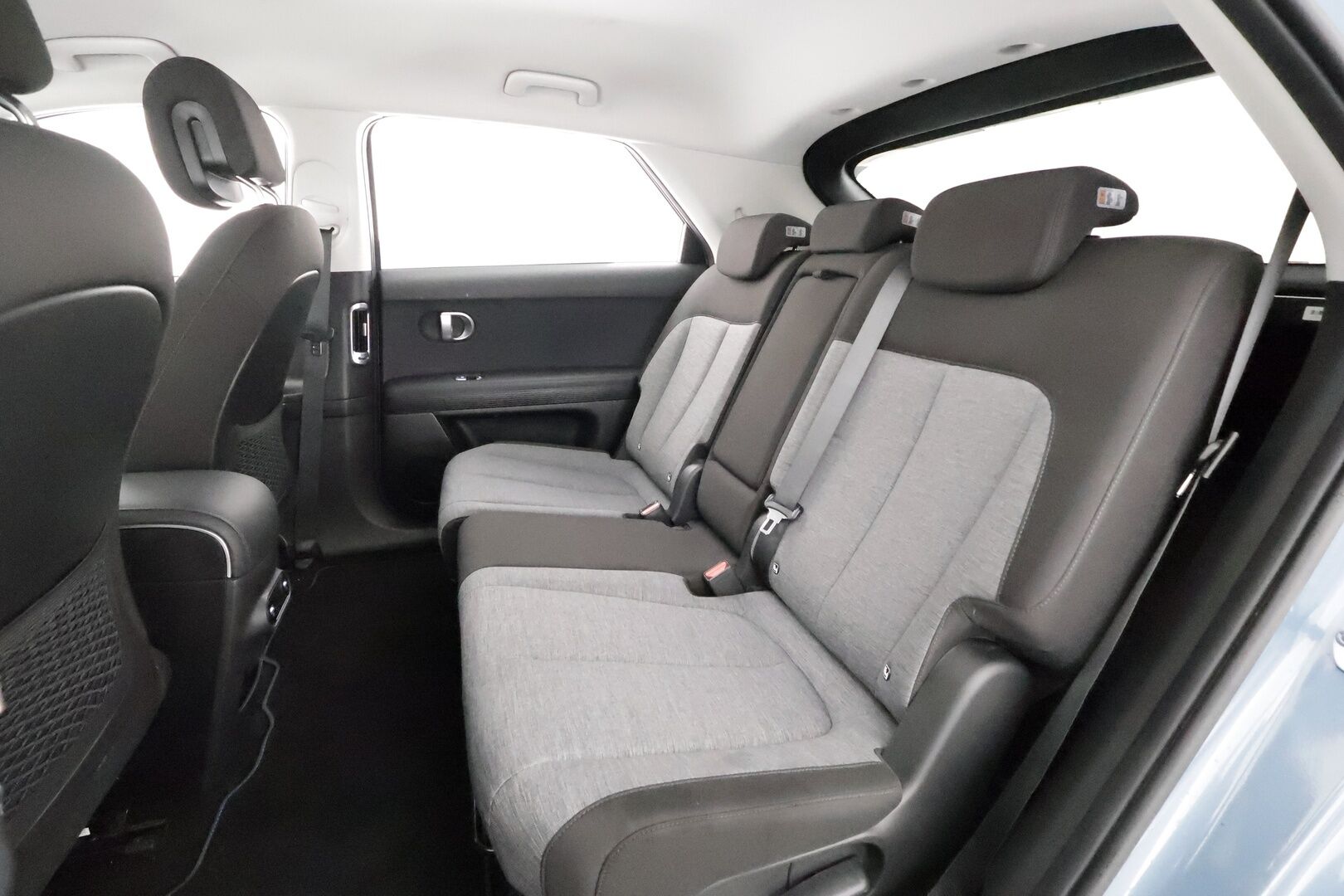Hyundai IONIQ 5 2023 77 kWh 229 hv Style - | ACC | ILP | Koukku | BOSE | Sähköpenkki | Sähk. takaluukku | P.kamera | HDA | BSM | Lämm. ratti | 1-om suomiauto | 2x renkaat aluin | ALV | 