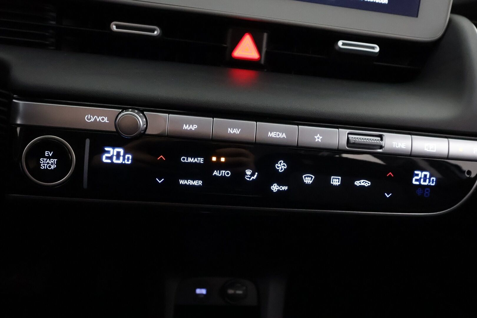 Hyundai IONIQ 5 2023 77 kWh 229 hv Style - | ACC | ILP | Koukku | BOSE | Sähköpenkki | Sähk. takaluukku | P.kamera | HDA | BSM | Lämm. ratti | 1-om suomiauto | 2x renkaat aluin | ALV | 