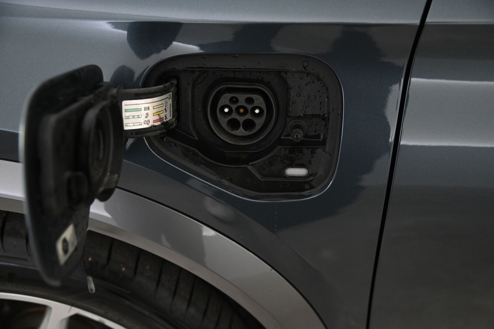 Cupra Formentor 2021 1.4 PHEV 150 kW e-HYBRID DSG *Panorama / ACC / Led-ajovalot / Digimittaristo* - *Leimaa 20.05.2027 / Juuri saapunut*