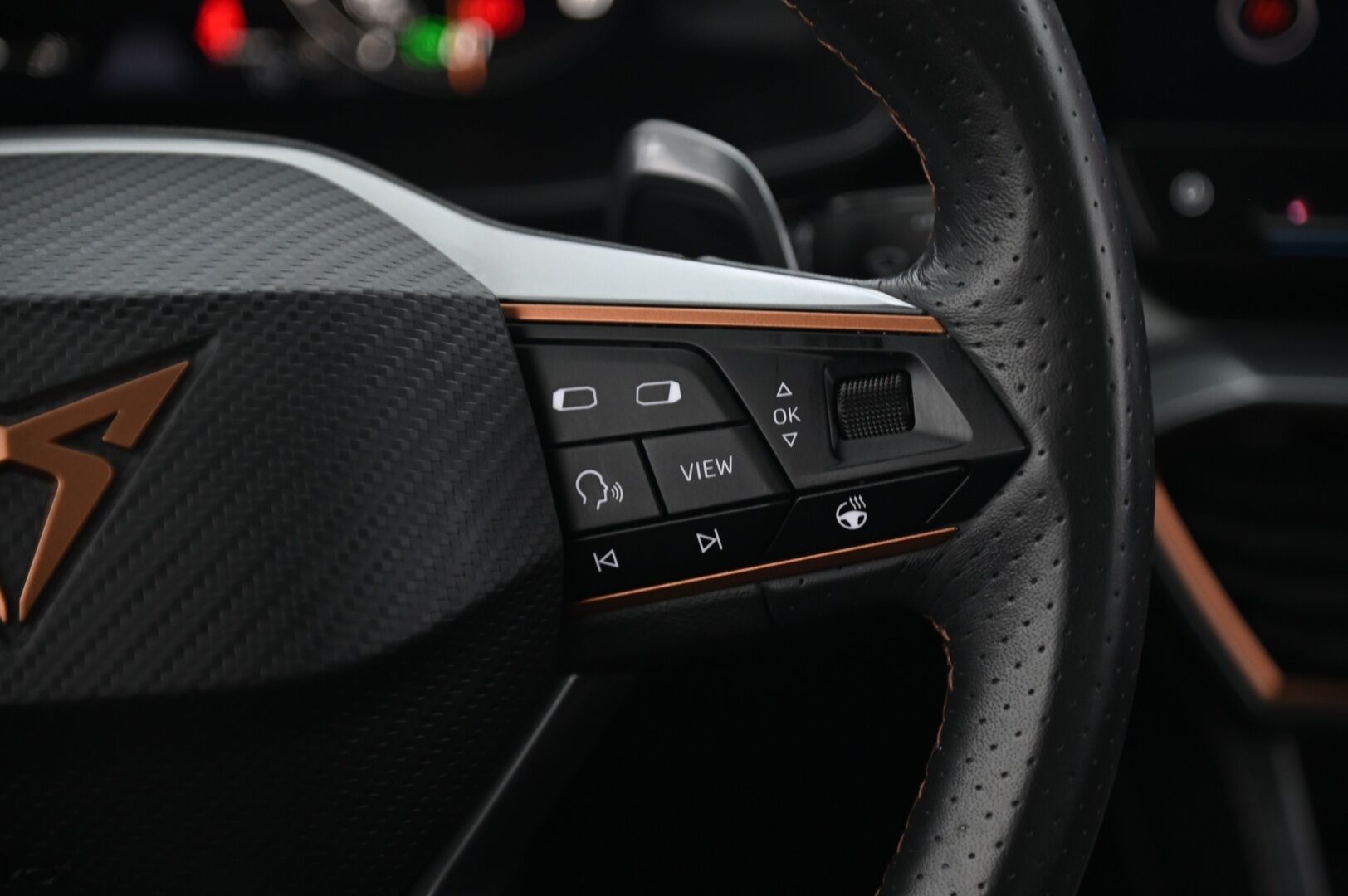Cupra Formentor 2021 1.4 PHEV 150 kW e-HYBRID DSG *Panorama / ACC / Led-ajovalot / Digimittaristo* - *Leimaa 20.05.2027 / Juuri saapunut*