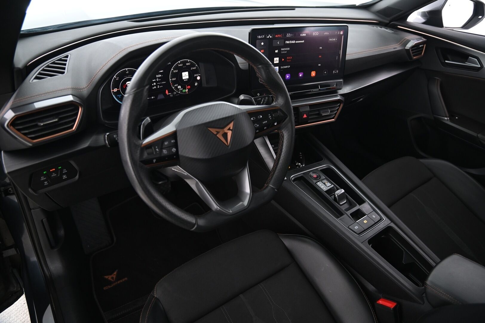 Cupra Formentor 2021 1.4 PHEV 150 kW e-HYBRID DSG *Panorama / ACC / Led-ajovalot / Digimittaristo* - *Leimaa 20.05.2027 / Juuri saapunut*