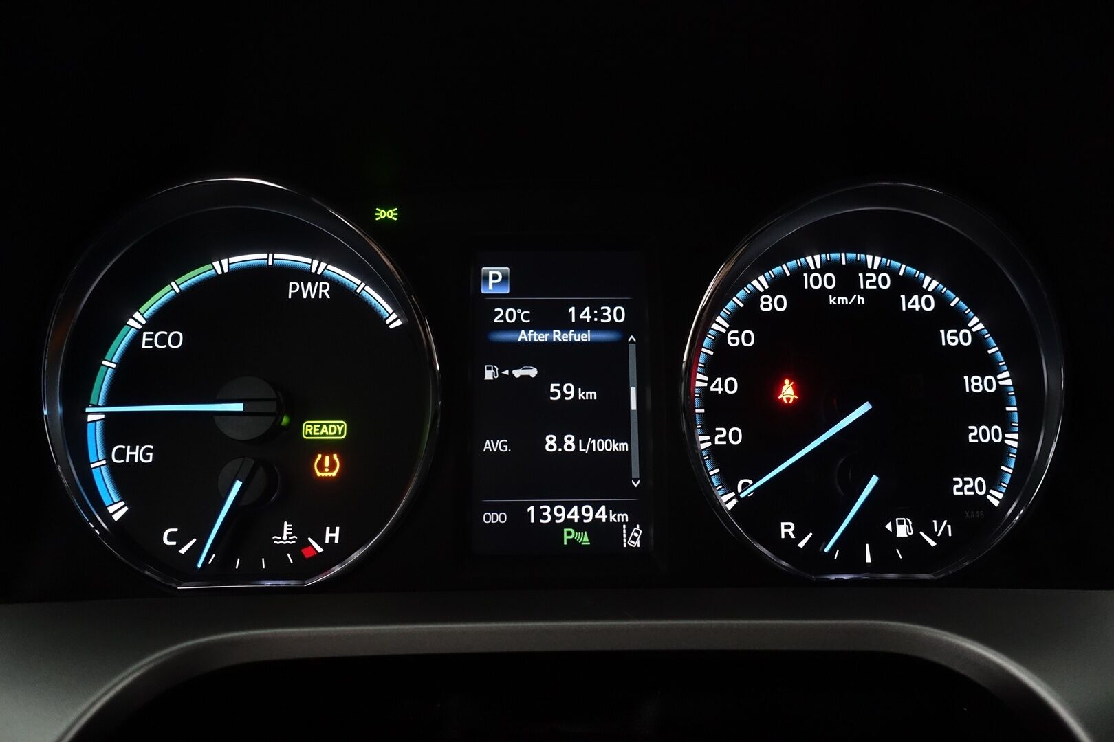 Toyota RAV4 2016 2,5 Hybrid AWD Premium Business - | Adapt. Cruise | KeylessGO | P.Kamera | JBL | Sähköpenkit | Musta Sisäkatto |