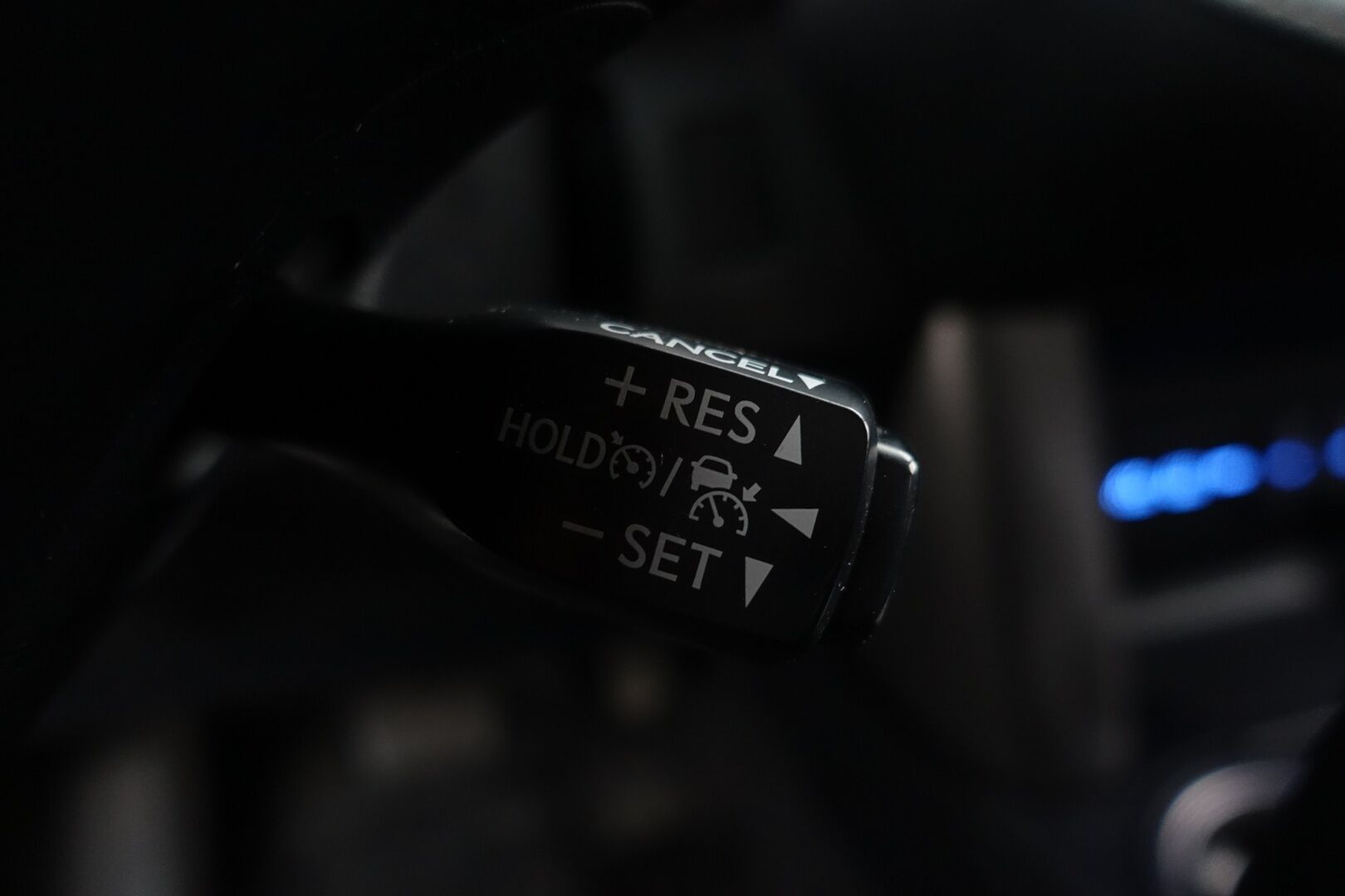 Toyota RAV4 2016 2,5 Hybrid AWD Premium Business - | Adapt. Cruise | KeylessGO | P.Kamera | JBL | Sähköpenkit | Musta Sisäkatto |