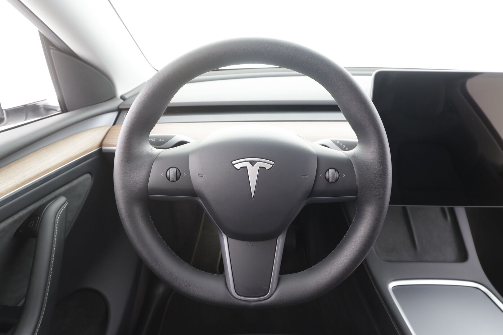Tesla Model Y 2022 Long Range Dual motor AWD - | ACC | Koukku | ILP | Ryzen | Matrix | Lasikatto | Premium audio | P.kamera | Akuston esilämmitys | 2x renkaat aluin |