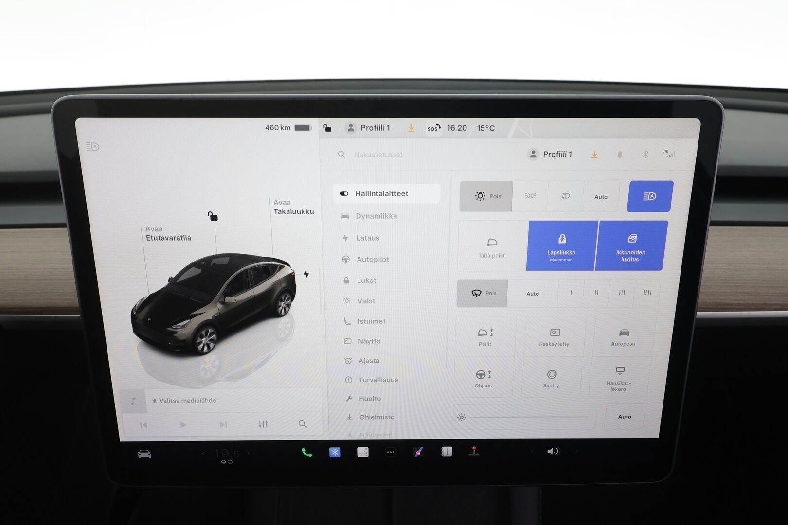 Tesla Model Y 2022 Long Range Dual motor AWD - | ACC | Koukku | ILP | Ryzen | Matrix | Lasikatto | Premium audio | P.kamera | Akuston esilämmitys | 2x renkaat aluin |