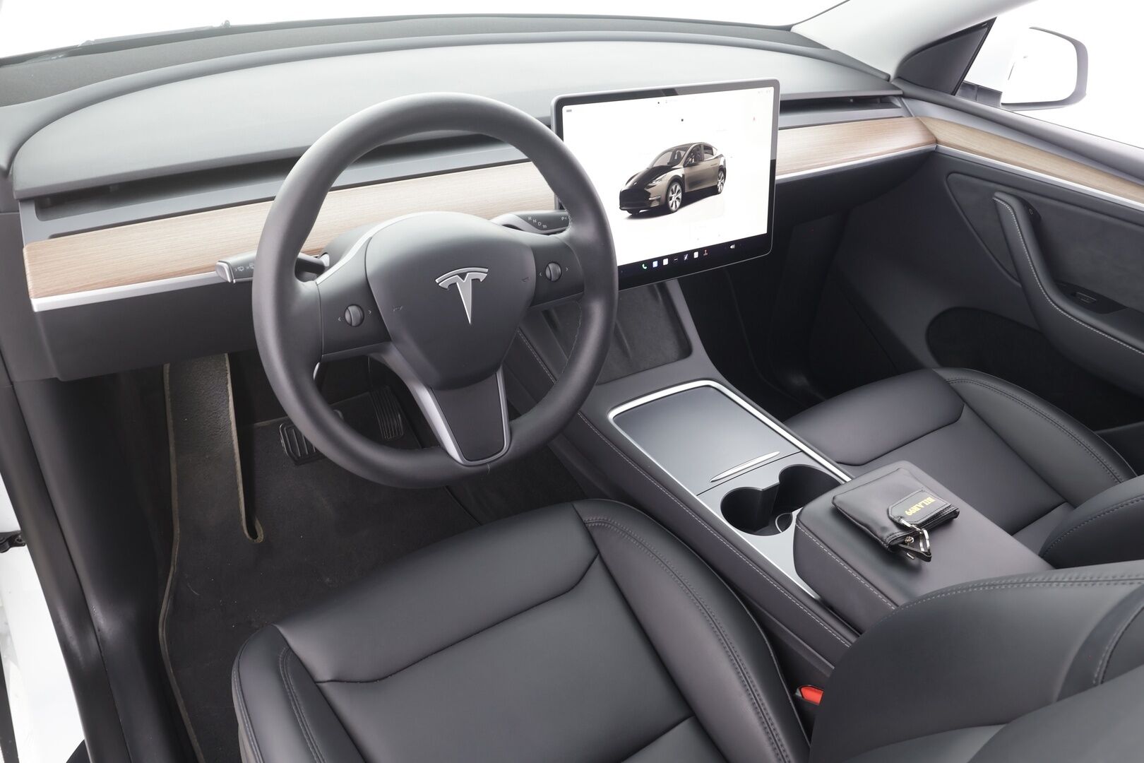 Tesla Model Y 2022 Long Range Dual motor AWD - | ACC | Koukku | ILP | Ryzen | Matrix | Lasikatto | Premium audio | P.kamera | Akuston esilämmitys | 2x renkaat aluin |
