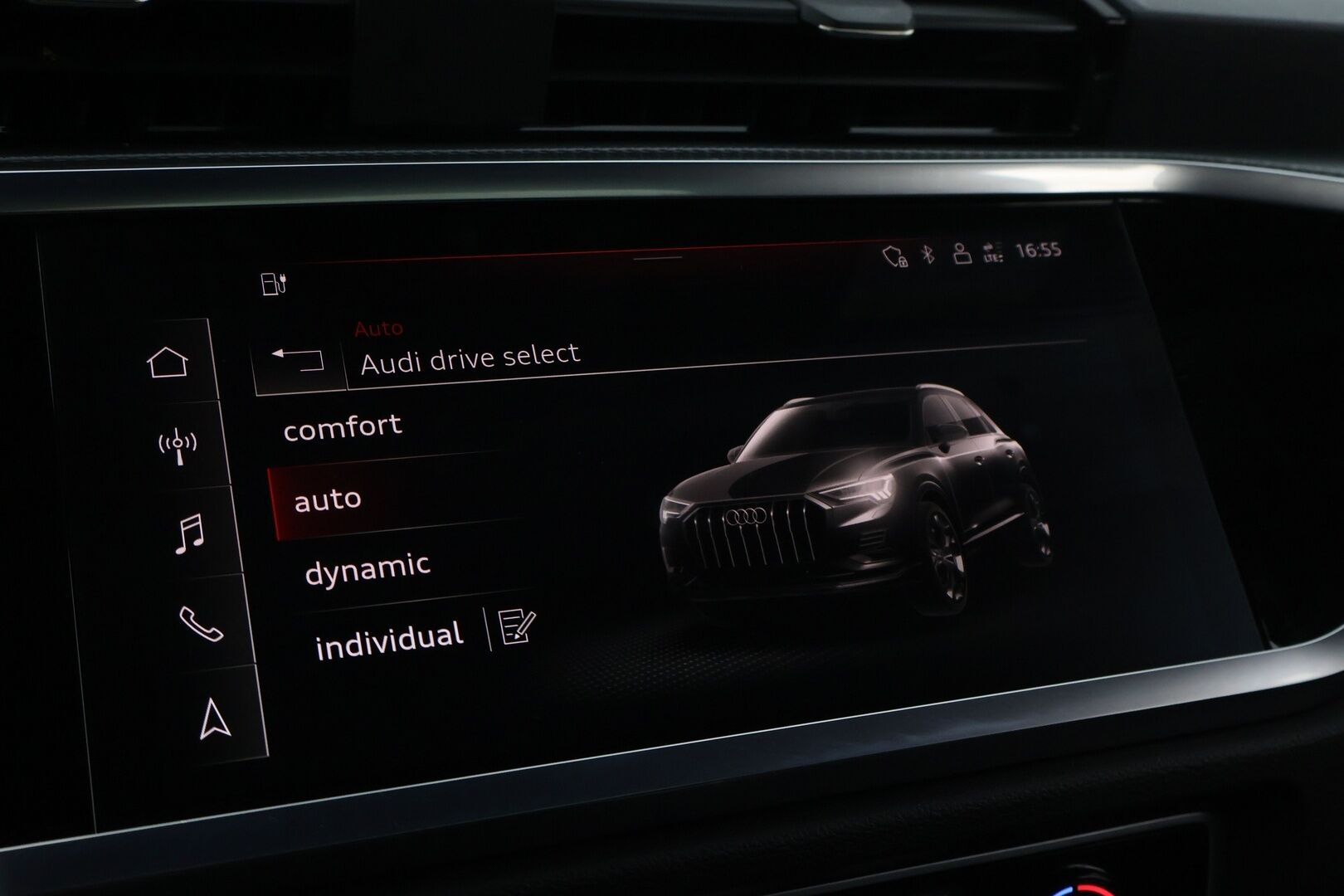 Audi Q3 2021 S line 45 TFSI e 180 kW S tronic - 3,99 % KORKOTARJOUS TÄHÄN AUTOON - S LINE / Adapt.Vakkari / Digital Cockpit / Puolinahkaiset Sporttipenkit / BLIS / Navigointi / Upea yksilö!
