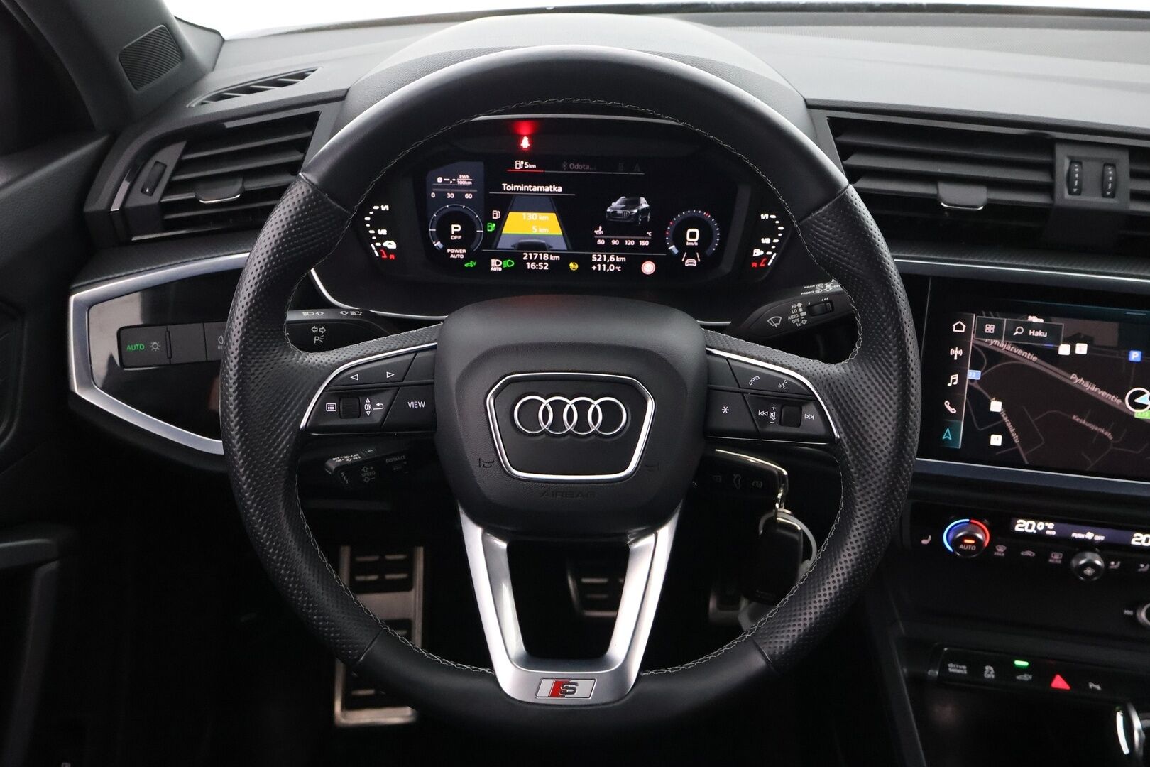 Audi Q3 2021 S line 45 TFSI e 180 kW S tronic - 3,99 % KORKOTARJOUS TÄHÄN AUTOON - S LINE / Adapt.Vakkari / Digital Cockpit / Puolinahkaiset Sporttipenkit / BLIS / Navigointi / Upea yksilö!