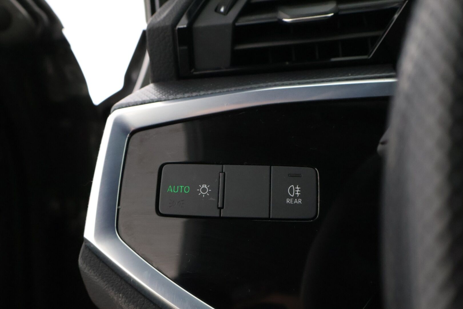Audi Q3 2021 S line 45 TFSI e 180 kW S tronic - 3,99 % KORKOTARJOUS TÄHÄN AUTOON - S LINE / Adapt.Vakkari / Digital Cockpit / Puolinahkaiset Sporttipenkit / BLIS / Navigointi / Upea yksilö!