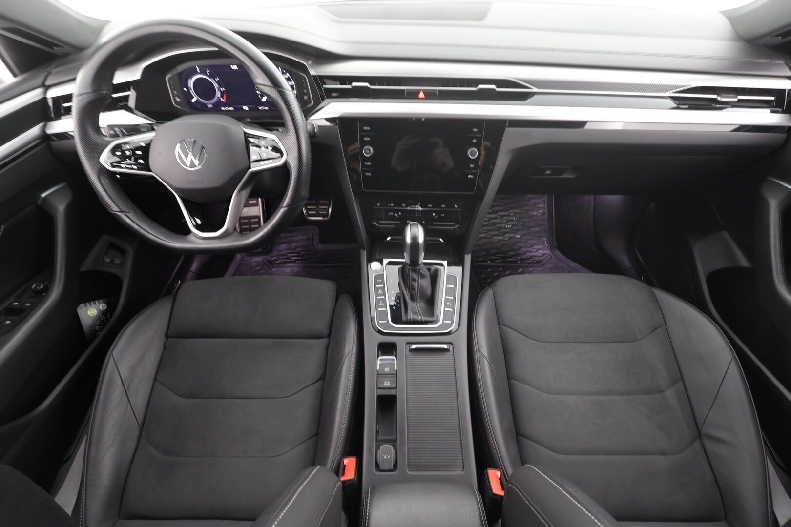 Volkswagen Arteon 2022 Shooting Brake R-Line eHybrid 160 kW DSG *ACC / LED / Koukku / Keyless* - Webasto / Navi / P.Kamera / Kahdet renkaat aluvanteilla - HULLUT AVAJAISHULINAT KORKOTARJOUS 3,29 %