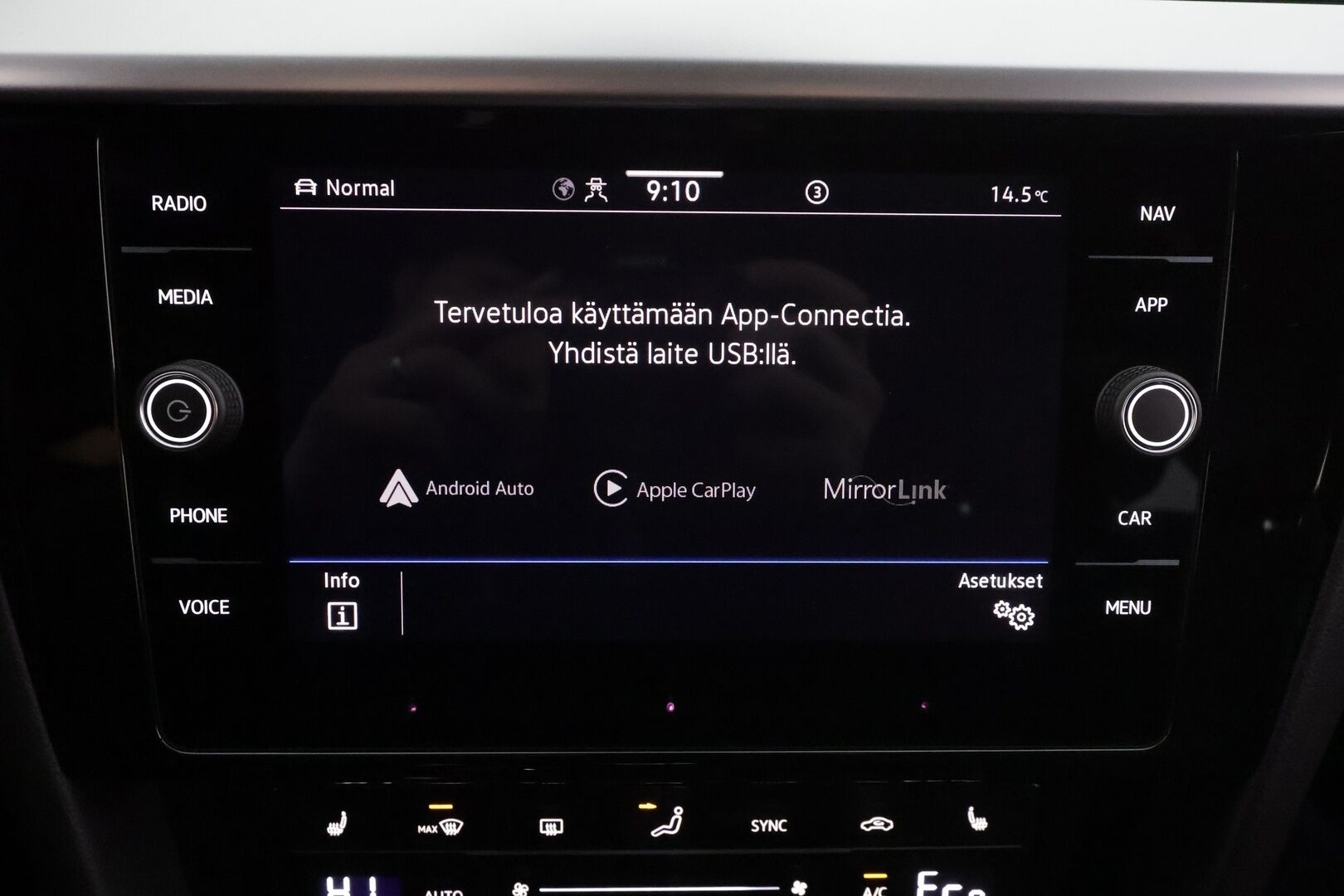 Volkswagen Arteon 2022 Shooting Brake R-Line eHybrid 160 kW DSG * ACC / Webasto / LED / Koukku / Navi / Keyless * - P.Kamera / Kahdet renkaat aluvanteilla