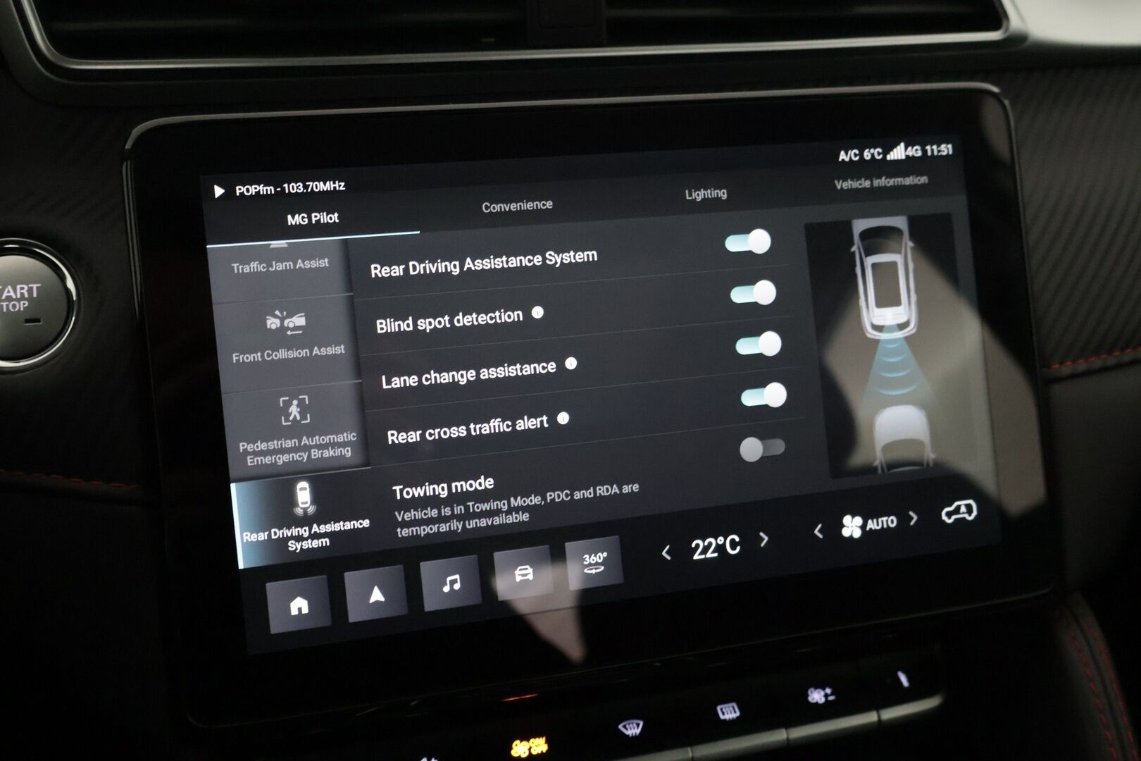 MG ZS 2023 Luxory 70 kWh *Panorama / ACC / 360 kamera / Nahat* - *2x Renkaat ja vanteet / Suomi-auto / SoH 97%!*