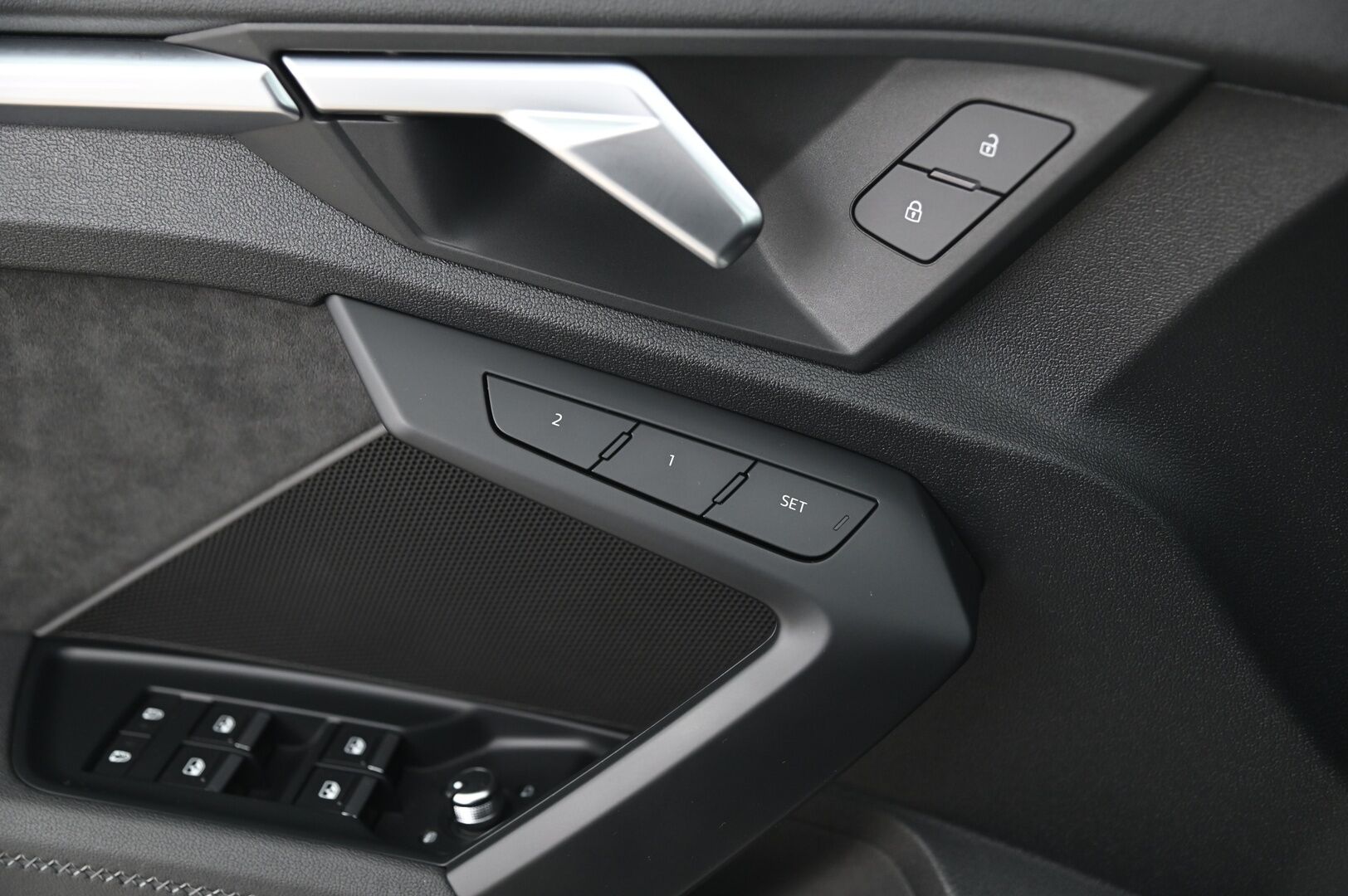 Audi A3 2021 Sportback Business S line 40 TFSI e 150kW S tronic / ACC / Muistipenkki / Digimittaristo / BLIS / P-kamera / - *S-Line / RS-Penkit / ACC / Digimittaristo / Audi Pre Sense / Navi / LED / Kuskinpenkki muistilla /
