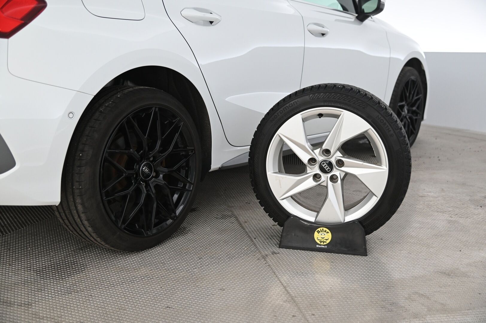 Audi A3 2021 Sportback Business S line 40 TFSI e 150kW S tronic / ACC / Muistipenkki / Digimittaristo / BLIS / P-kamera / - *S-Line / RS-Penkit / ACC / Digimittaristo / Audi Pre Sense / Navi / LED / Kuskinpenkki muistilla /