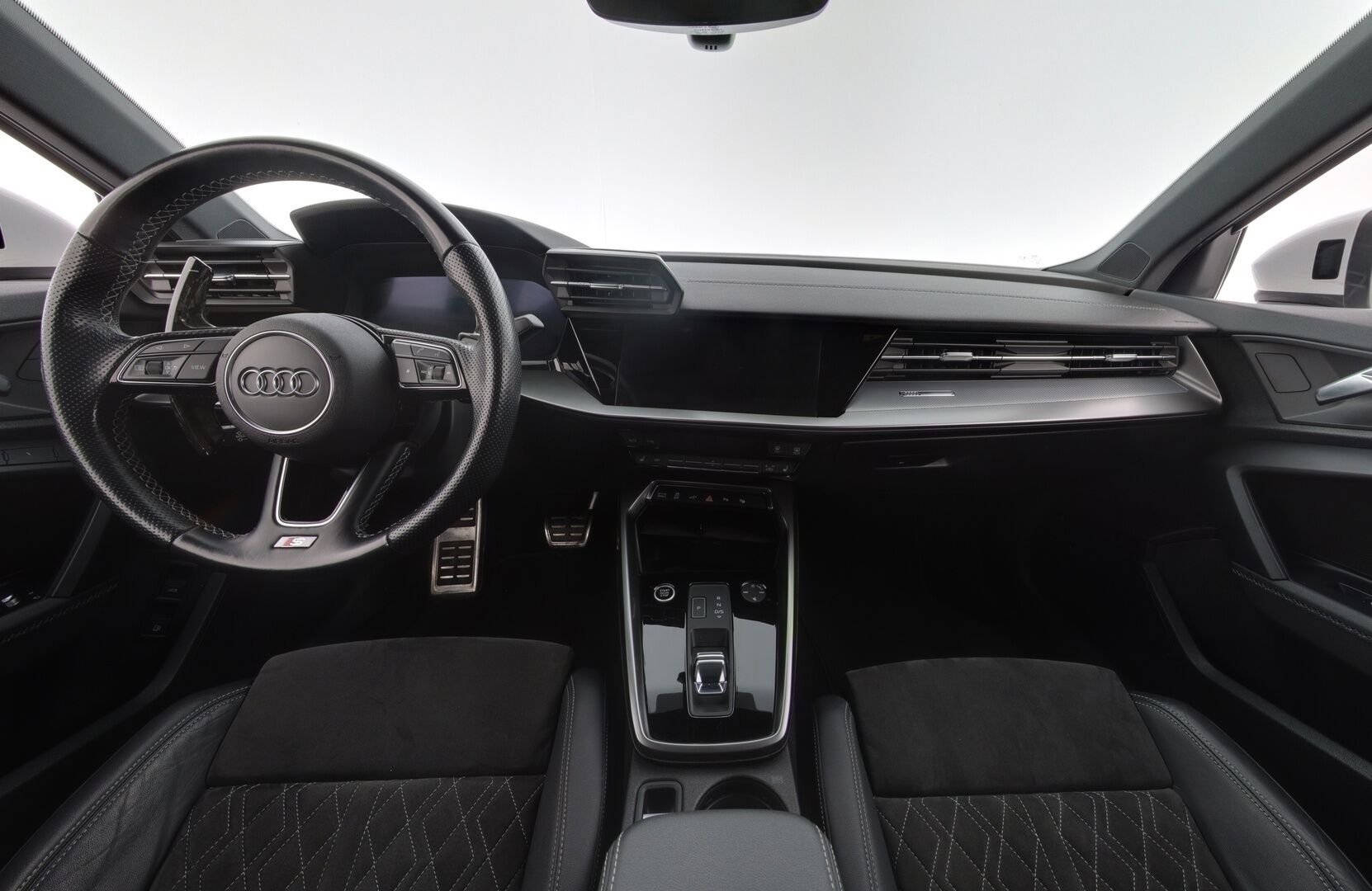 Audi A3 2021 Sportback Business S line 40 TFSI e 150kW S tronic / ACC / Muistipenkki / Digimittaristo / BLIS / P-kamera / - *S-Line / RS-Penkit / ACC / Digimittaristo / Audi Pre Sense / Navi / LED / Kuskinpenkki muistilla /