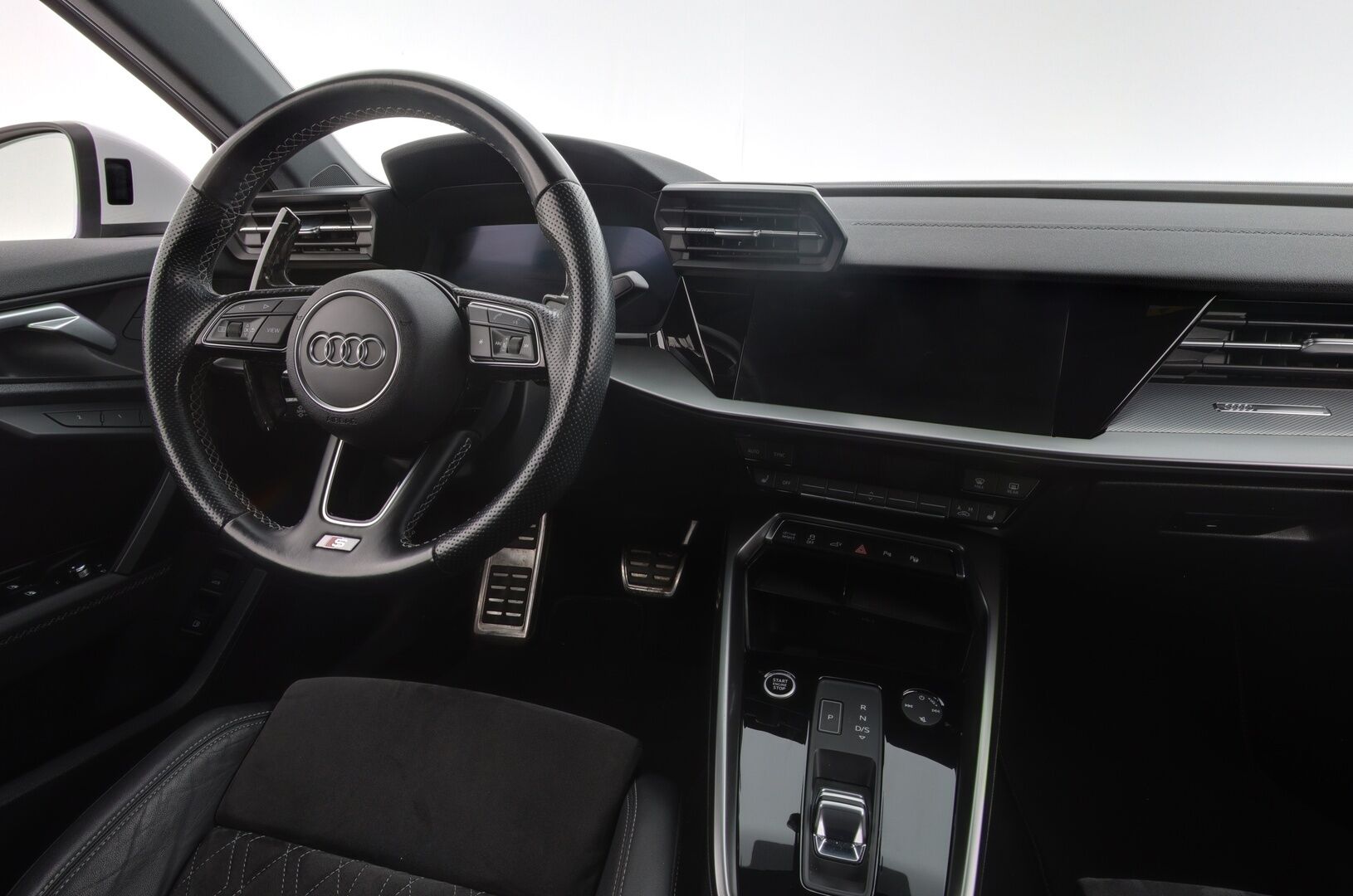 Audi A3 2021 Sportback Business S line 40 TFSI e 150kW S tronic / ACC / Muistipenkki / Digimittaristo / BLIS / P-kamera / - *S-Line / RS-Penkit / ACC / Digimittaristo / Audi Pre Sense / Navi / LED / Kuskinpenkki muistilla /