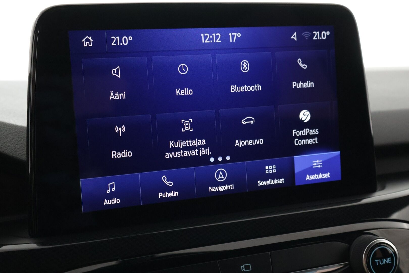 Ford Kuga 2021 FORD KUGAKuga (AF) 4ov 2488cm3 225hv CVT FWD - ACC | ST-Line | Kahdet renkaat | KeyLessGo | P.Kamera