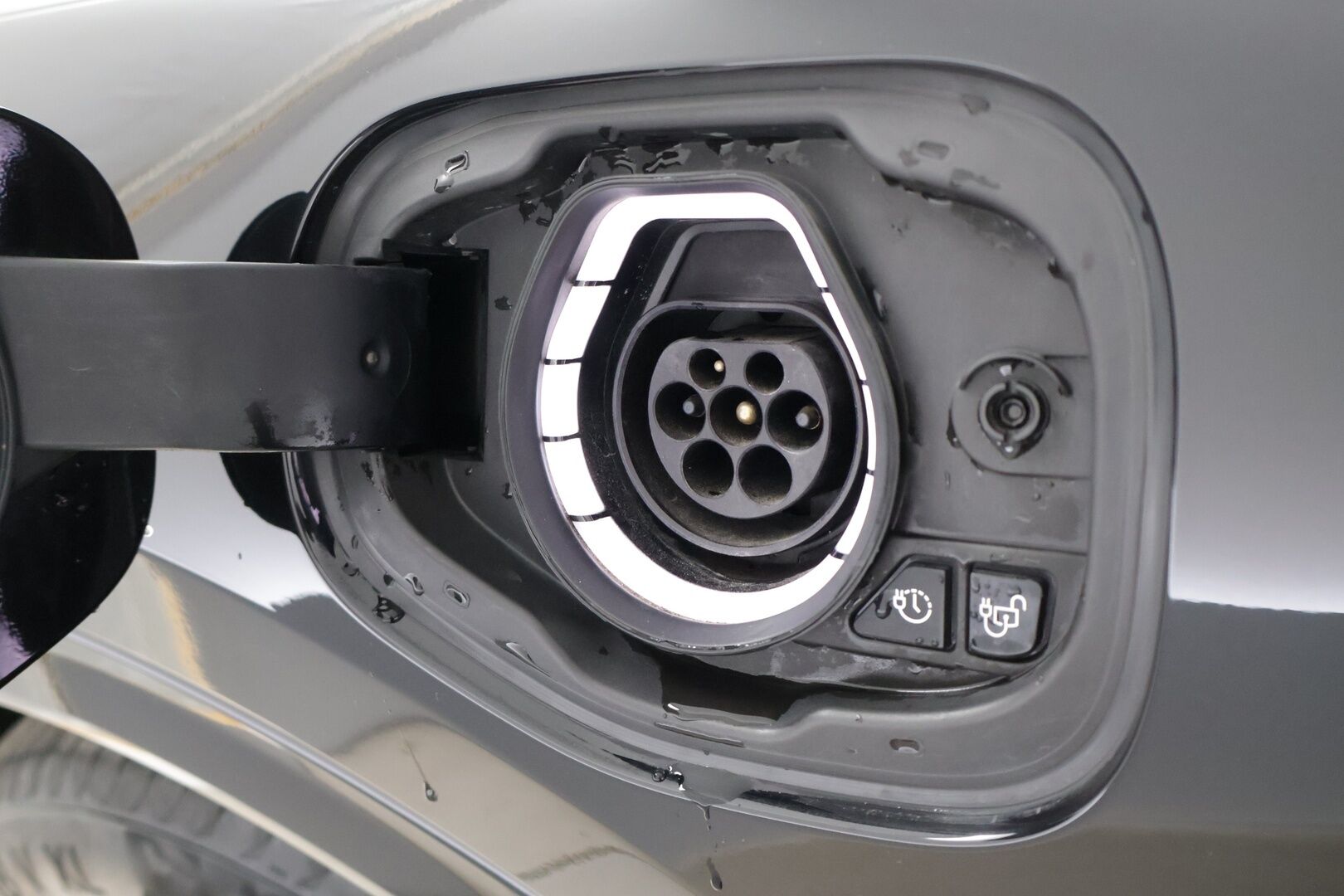 Ford Kuga 2021 FORD KUGAKuga (AF) 4ov 2488cm3 225hv CVT FWD - ACC | ST-Line | Kahdet renkaat | KeyLessGo | P.Kamera
