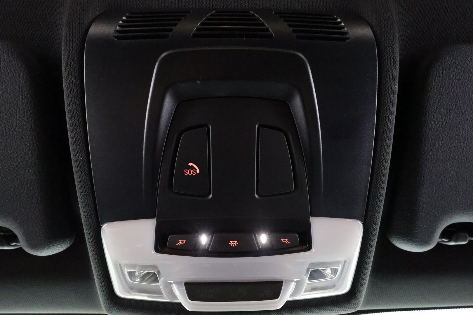 BMW X1 2022 F48 xDrive25e A Charged Edition M Sport * ACC / HUD / Koukku / Sporttipenkit / P.tutkat / LED / Navi * - SOH 90,3% / Kahdet renkaat aluvanteilla / Siistikuntoinen - HULLUT AVAJAISHULINAT KORKOTARJOUS 3,29 %