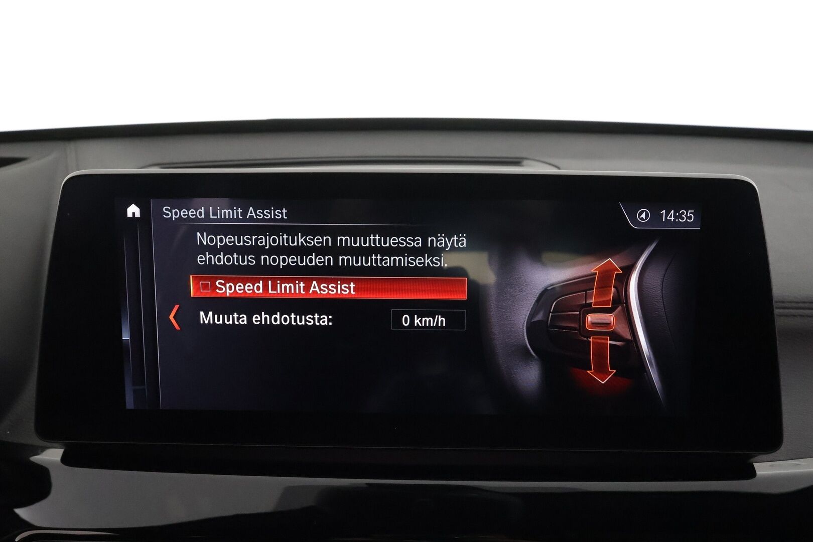 BMW X1 2022 F48 xDrive25e A Charged Edition M Sport * ACC / HUD / Koukku / Sporttipenkit / P.tutkat / LED / Navi * - SOH 90,3% / Kahdet renkaat aluvanteilla / Siistikuntoinen - HULLUT AVAJAISHULINAT KORKOTARJOUS 3,29 %