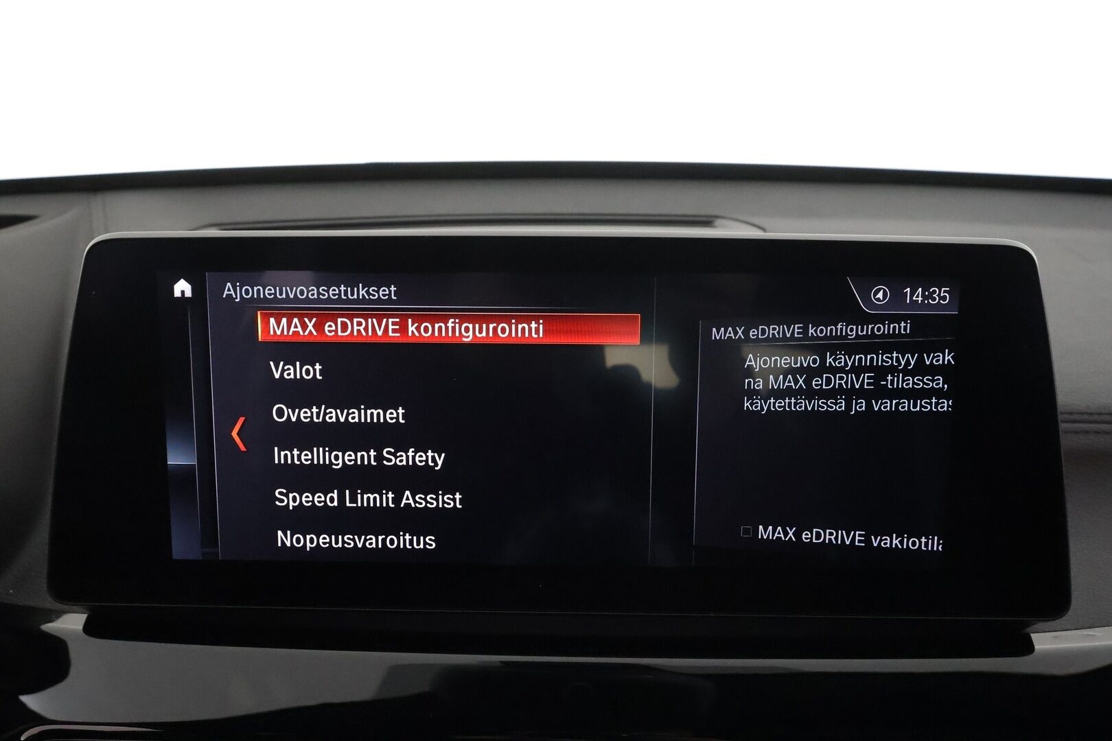 BMW X1 2022 BMW X1 F48 xDrive25e A Charged Edition M Sport * ACC / HUD / Koukku / Sporttipenkit / P.tutkat / LED / Navi * - Akku kuntotarkastettu Soh 90,3% / Kahdet renkaat aluvanteilla 