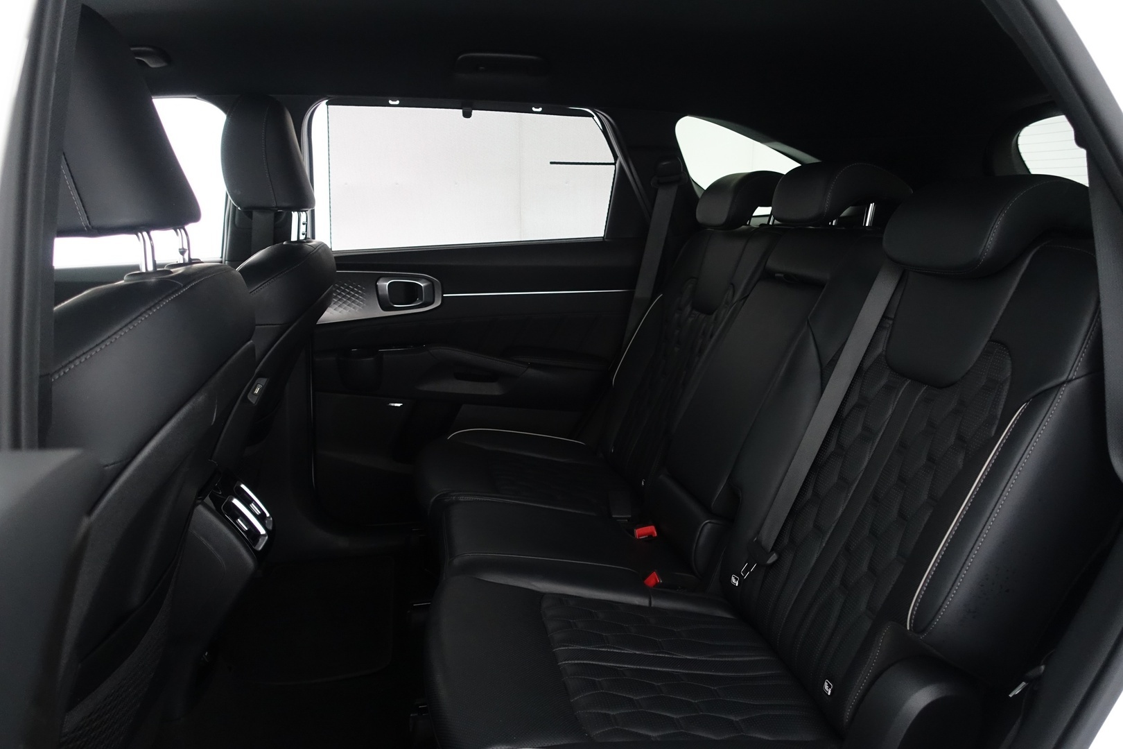 Kia Sorento 2021 1,6 T-GDI Plug-in Hybrid AWD Business Luxury AT 5P - 2. Omisteinen | Adapt. Vakkari | HUD | Bliss | Bose | Ilmastoidut penkit | Keyless | Vetokoukku |