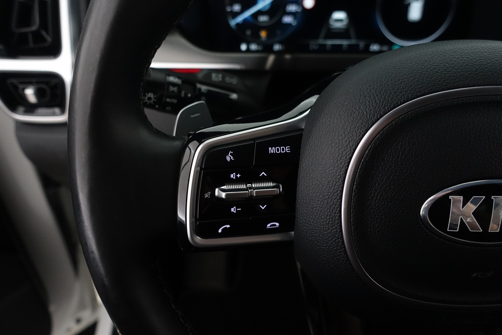 Kia Sorento 2021 1,6 T-GDI Plug-in Hybrid AWD Business Luxury AT 5P - 2. Omisteinen | Adapt. Vakkari | HUD | Bliss | Bose | Ilmastoidut penkit | Keyless | Vetokoukku |