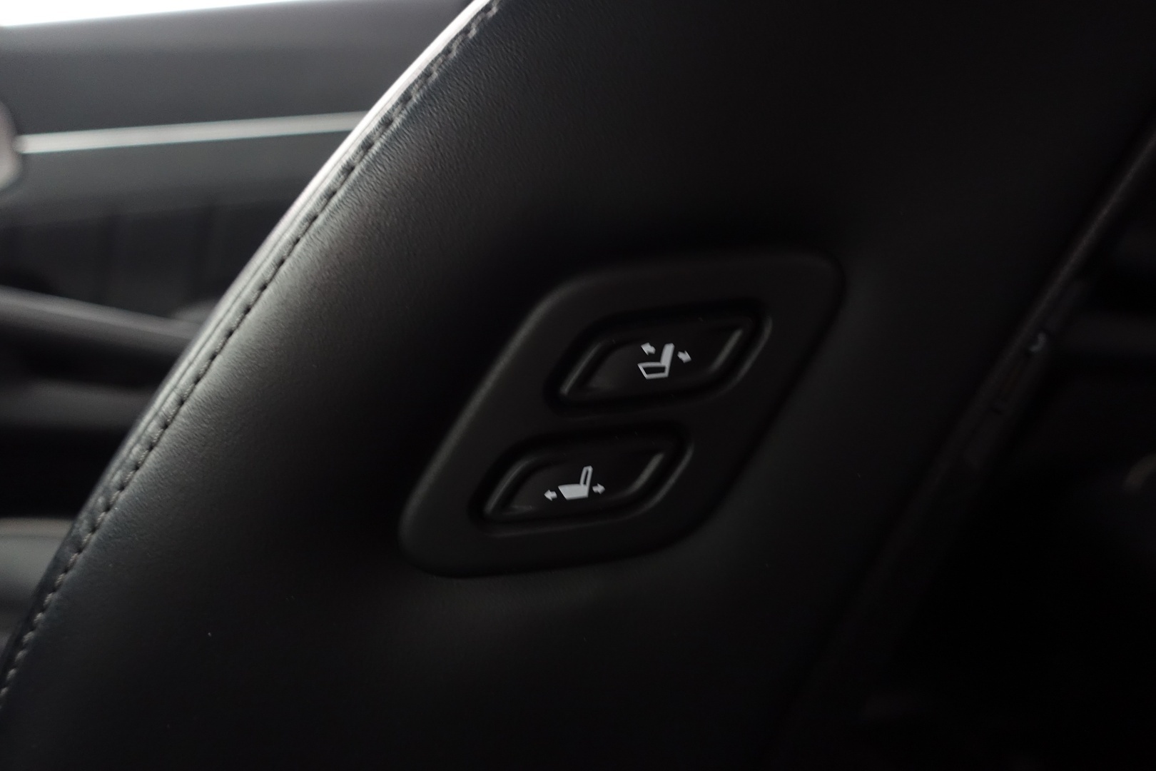 Kia Sorento 2021 1,6 T-GDI Plug-in Hybrid AWD Business Luxury AT 5P - 2. Omisteinen | Adapt. Vakkari | HUD | Bliss | Bose | Ilmastoidut penkit | Keyless | Vetokoukku |