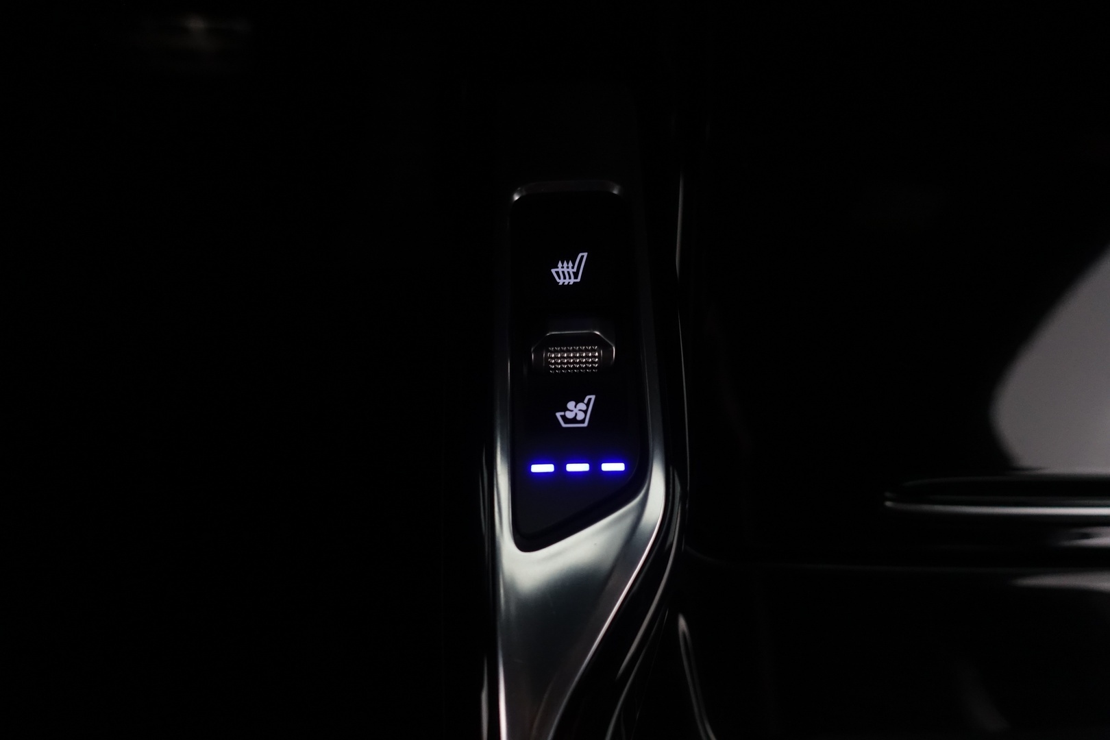 Kia Sorento 2021 1,6 T-GDI Plug-in Hybrid AWD Business Luxury AT 5P - 2. Omisteinen | Adapt. Vakkari | HUD | Bliss | Bose | Ilmastoidut penkit | Keyless | Vetokoukku |