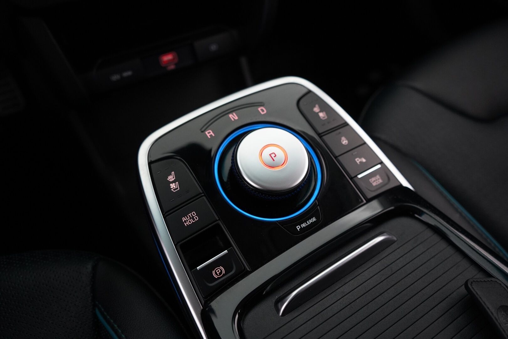 Kia Niro Electric 2021 Business Luxury 64 kWh 204 hv - ACC | Ilmastoidut nahat | Kamera | Navi | Kahdet renkaat aluvantein | SOH 94,5% | Android & Apple 