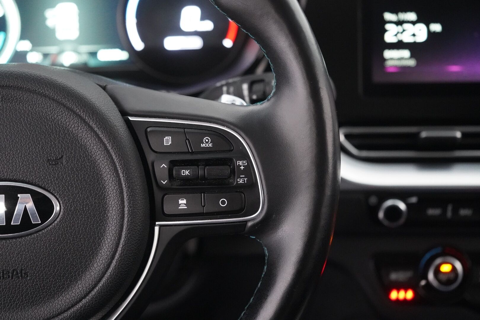 Kia Niro Electric 2021 Business Luxury 64 kWh 204 hv - ACC | Ilmastoidut nahat | Kamera | Navi | Kahdet renkaat aluvantein | SOH 94,5% | Android & Apple 