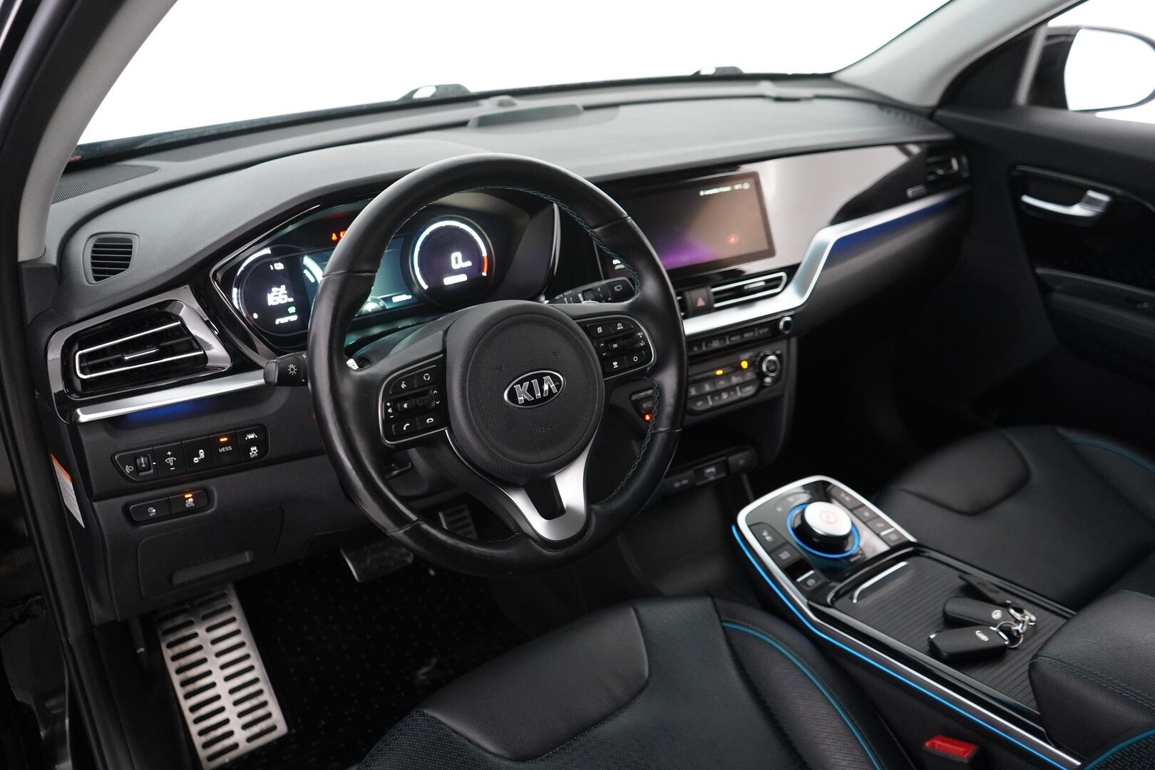 Kia Niro Electric 2021 Business Luxury 64 kWh 204 hv - ACC | Ilmastoidut nahat | Kamera | Navi | Kahdet renkaat aluvantein | SOH 94,5% | Android & Apple 