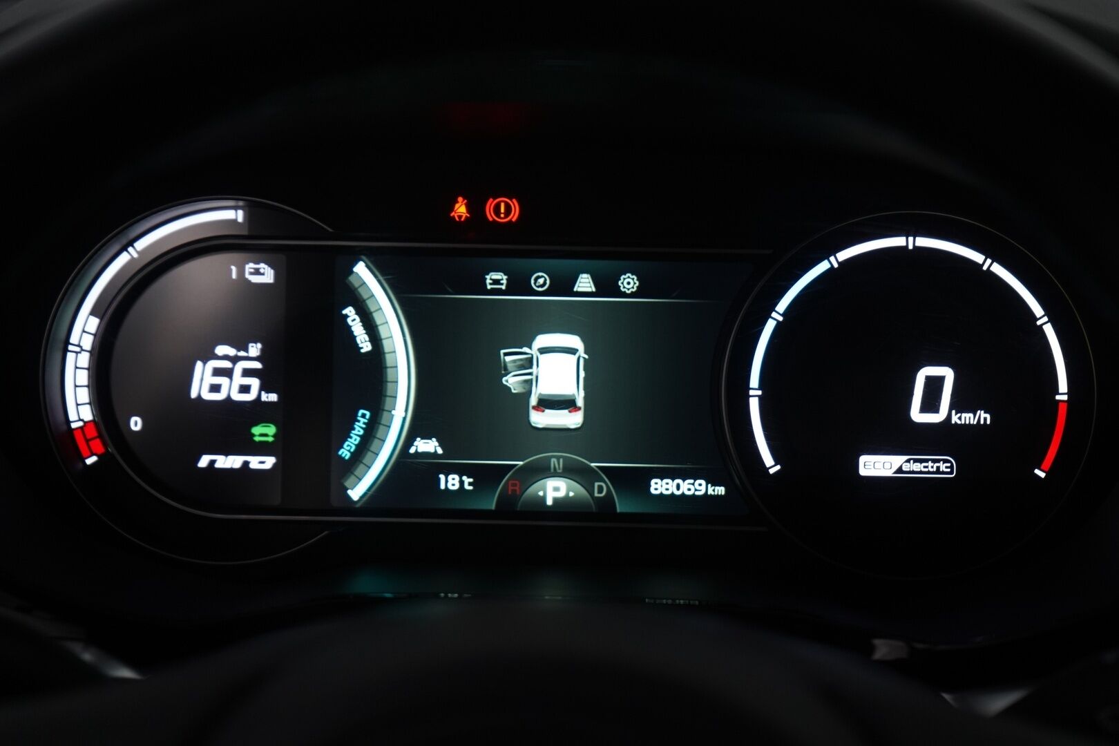 Kia Niro Electric 2021 Business Luxury 64 kWh 204 hv - ACC | Ilmastoidut nahat | Kamera | Navi | Kahdet renkaat aluvantein | SOH 94,5% | Android & Apple 