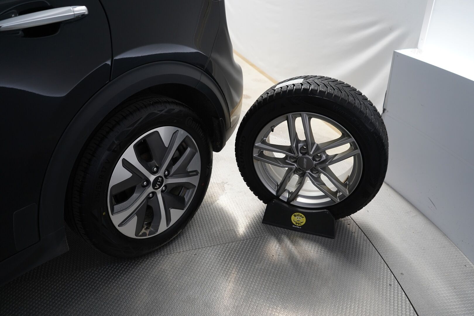 Kia Niro Electric 2021 Business Luxury 64 kWh 204 hv - ACC | Ilmastoidut nahat | Kamera | Navi | Kahdet renkaat aluvantein | SOH 94,5% | Android & Apple 