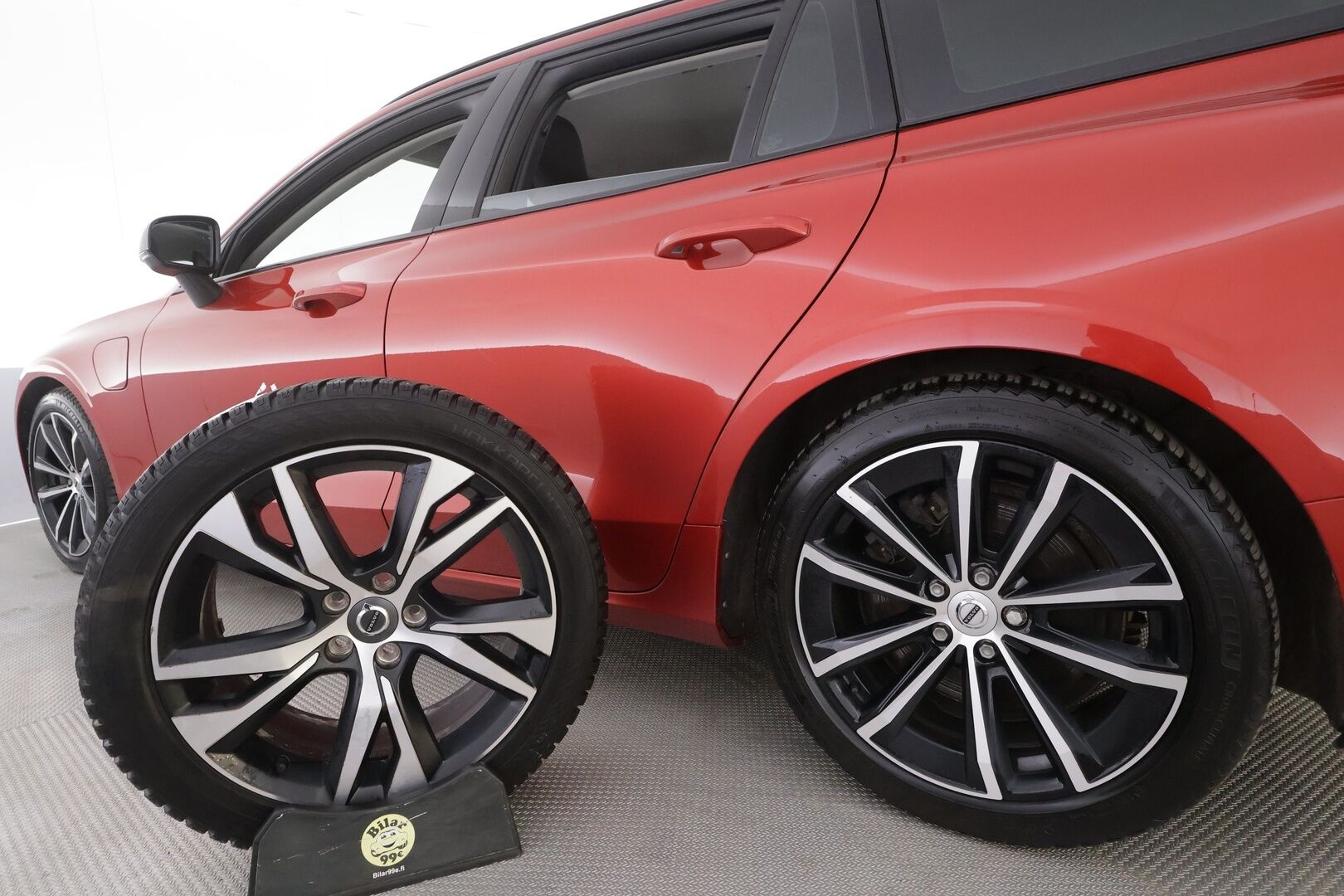 Volvo V60 2025 T6 AWD Long Range Plus Dark aut - | ACC | Koukku | Sporttinahat muistilla | Full-LED Active | Pilot Assist | BLIS | High perf. audio | Keyless | Merkkihuollot | 1-om suomiauto | ALV |